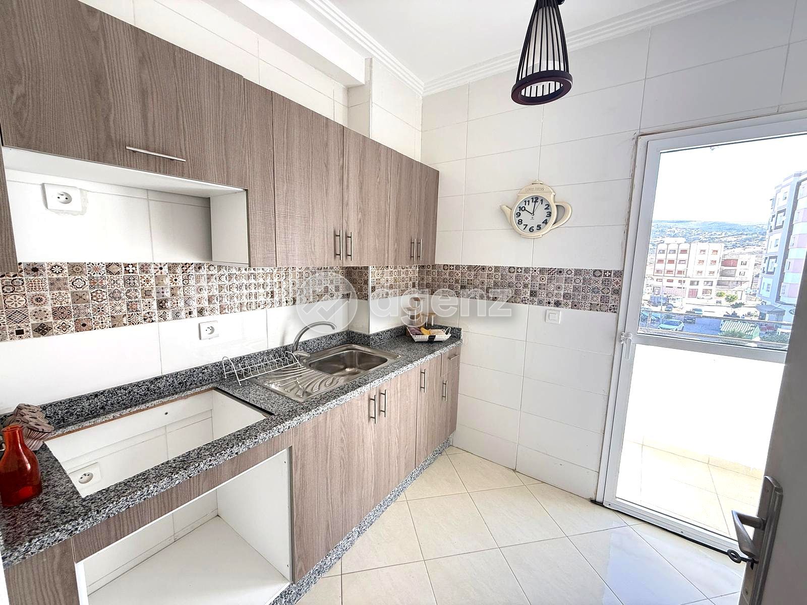 Charmant Appartement de 2 chambres à vendre à Tanja Balia — 2