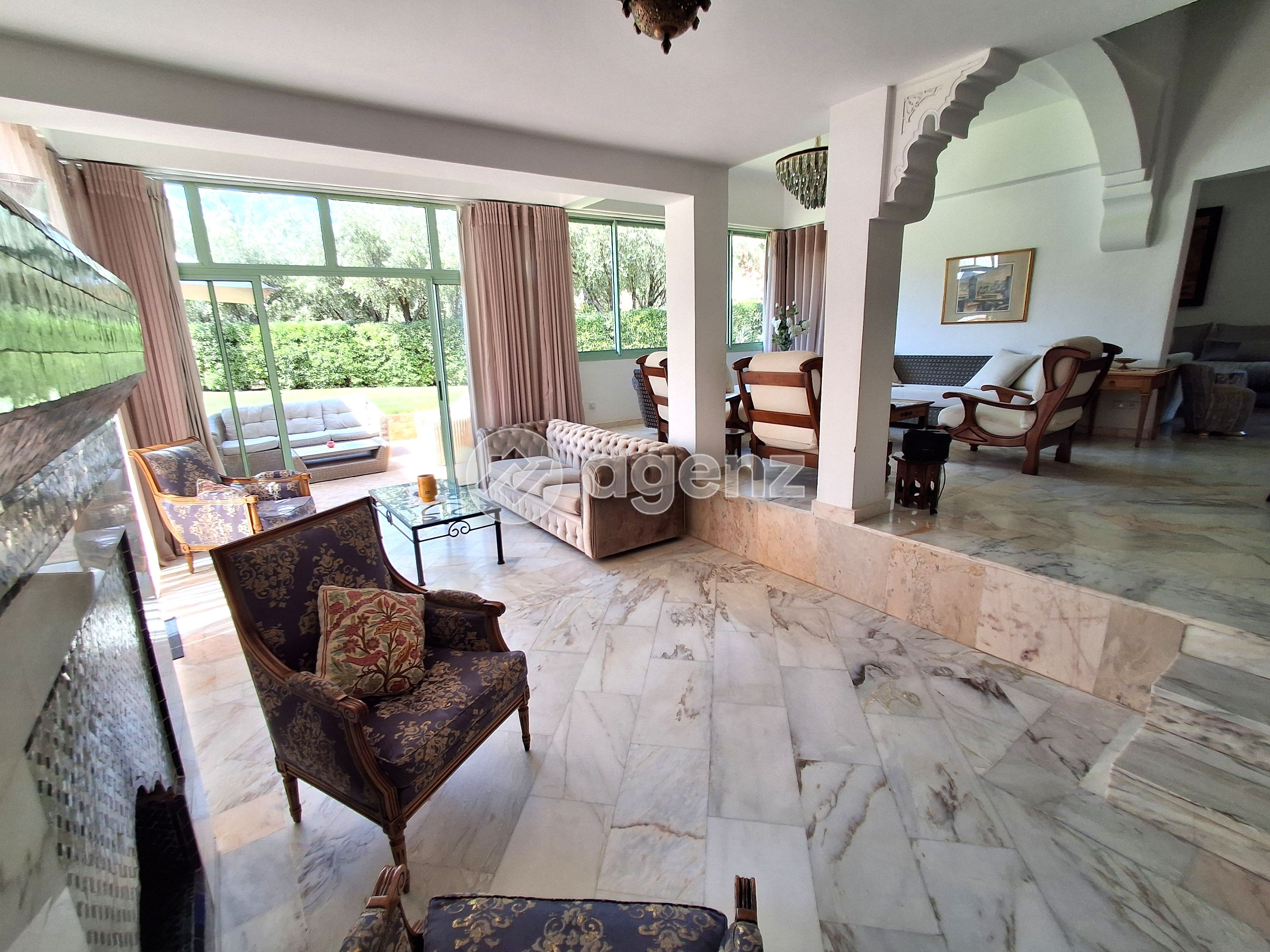 Villa à vendre à Ennakhil (Palmeraie) — 3
