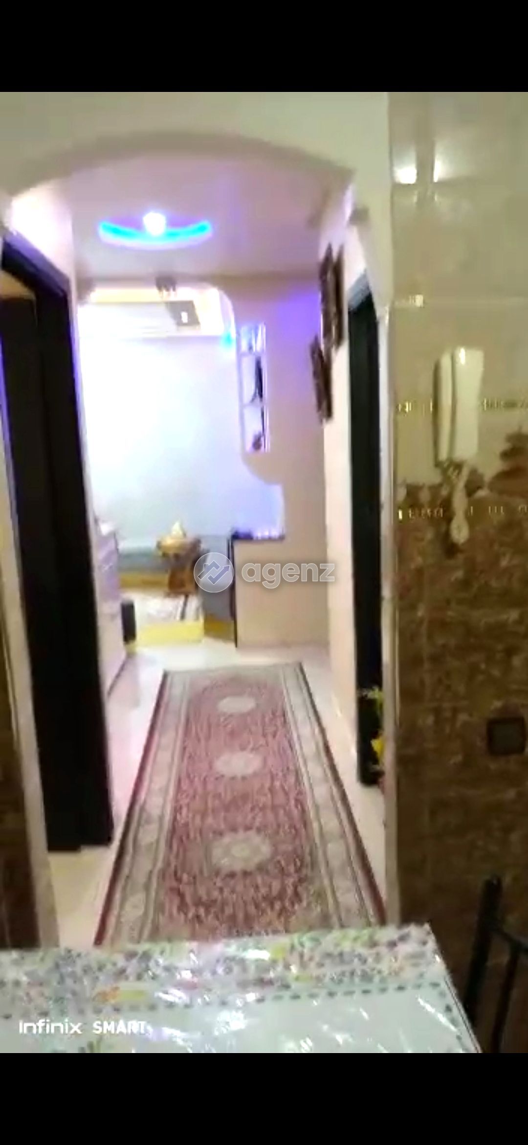Appartement à vendre dans le logement économique, 64 mètres carrés, dans le quartier La Gemme Verte, près de la préfecture, près de l'arrêt de bus, au troisième étage, deux pièces, un salon, une cuisine et une salle de bains, balcon, lumière du jour tout au long de la journée, résidence sécurisée avec caméras. — 5