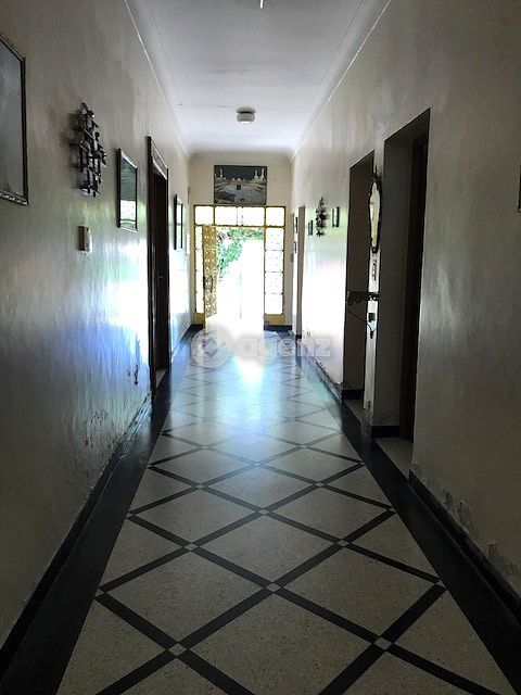 Villa spacieuse à vendre – 506 m² – 4 chambres – Fort potentiel — 4
