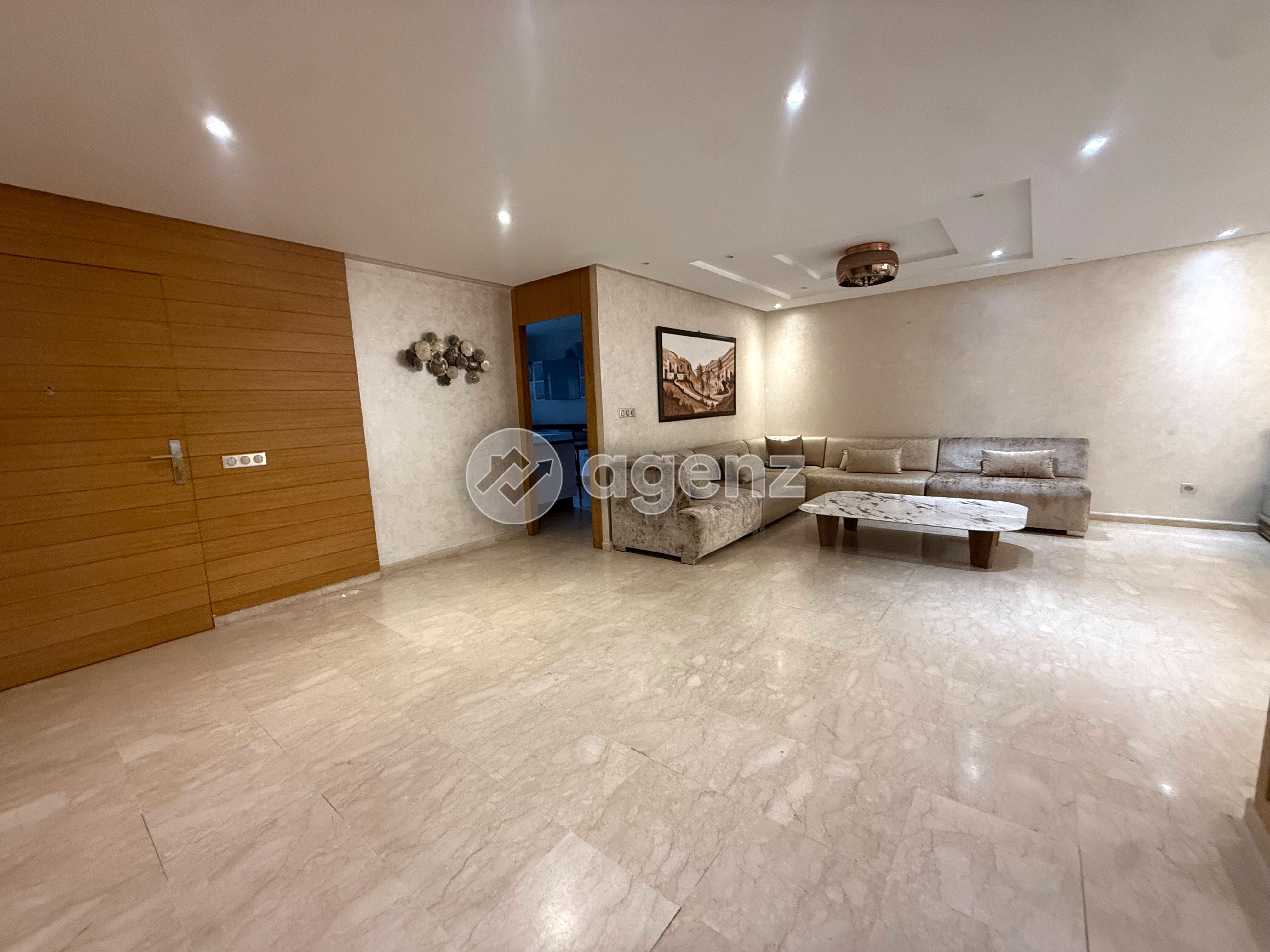 Appartement vide non meublé de 3 chambres à louer à Les Hôpitaux