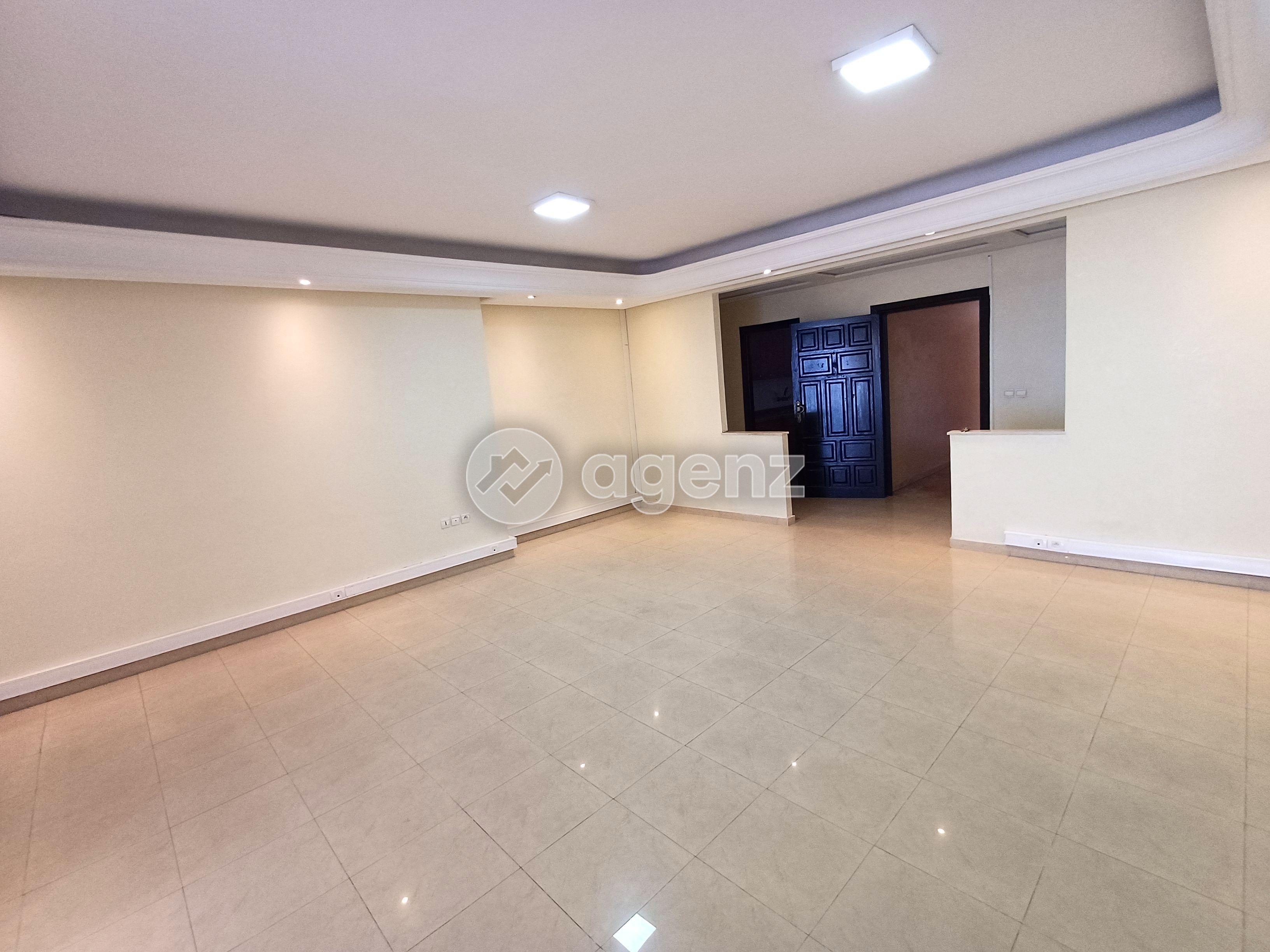 BUREAU MODERNE À CASABLANCA – CONFORT ET LUMINOSITÉ — 3