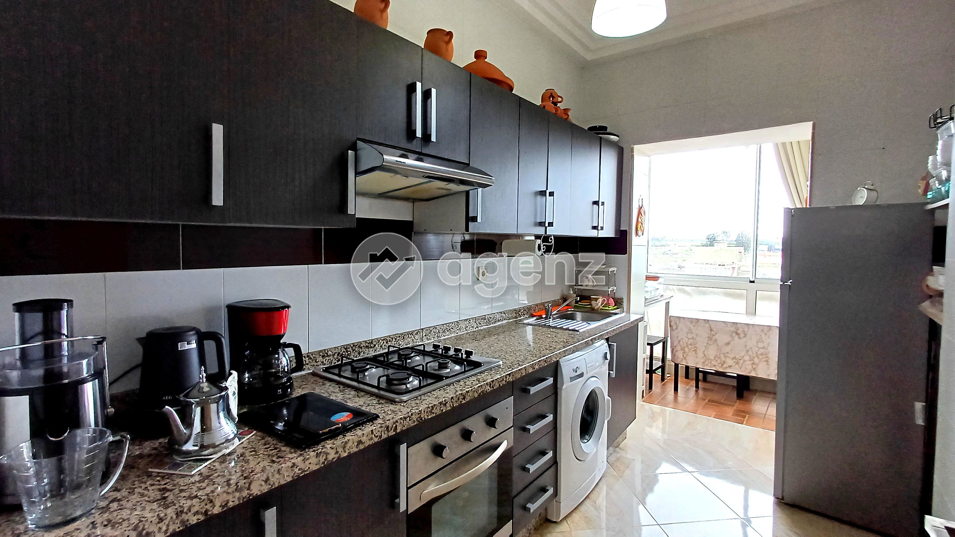 PROFITER D’UN APPARTEMENT LUMINEUX AVEC VUE DÉGAGÉE — 4