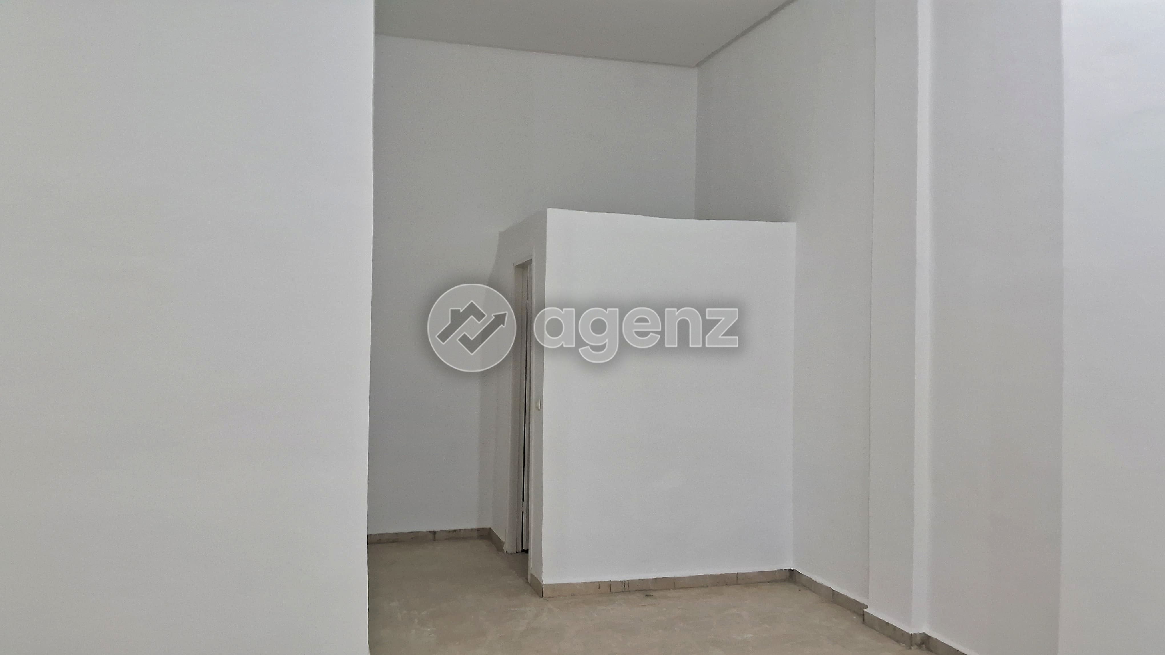 Un magasin commercial moderne à vendre à Jérusalem, le Feddan al-Khair près d'une école, isparta 1 — 3