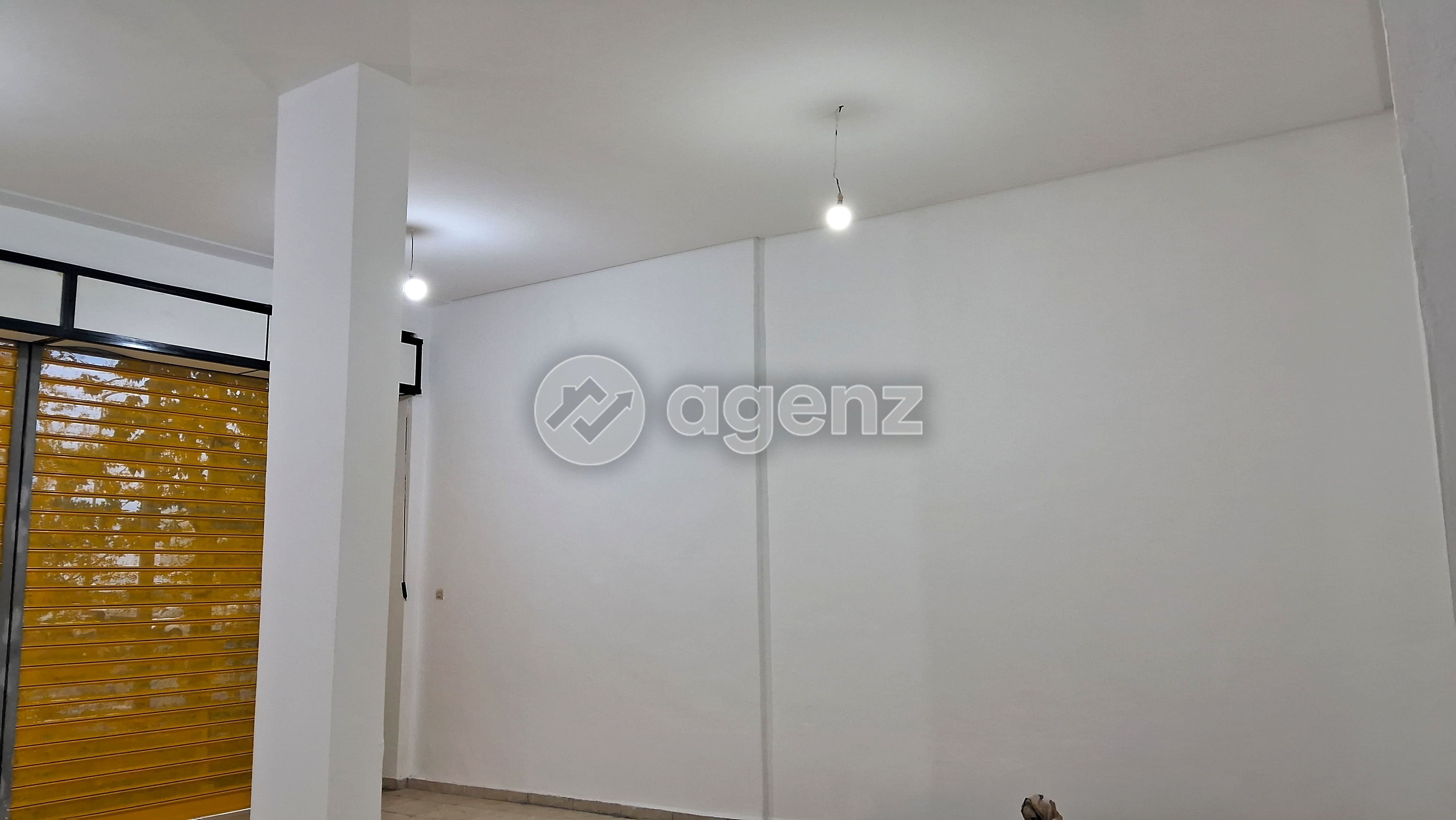Un magasin commercial moderne à vendre à Jérusalem, le Feddan al-Khair près d'une école, isparta 1 — 4