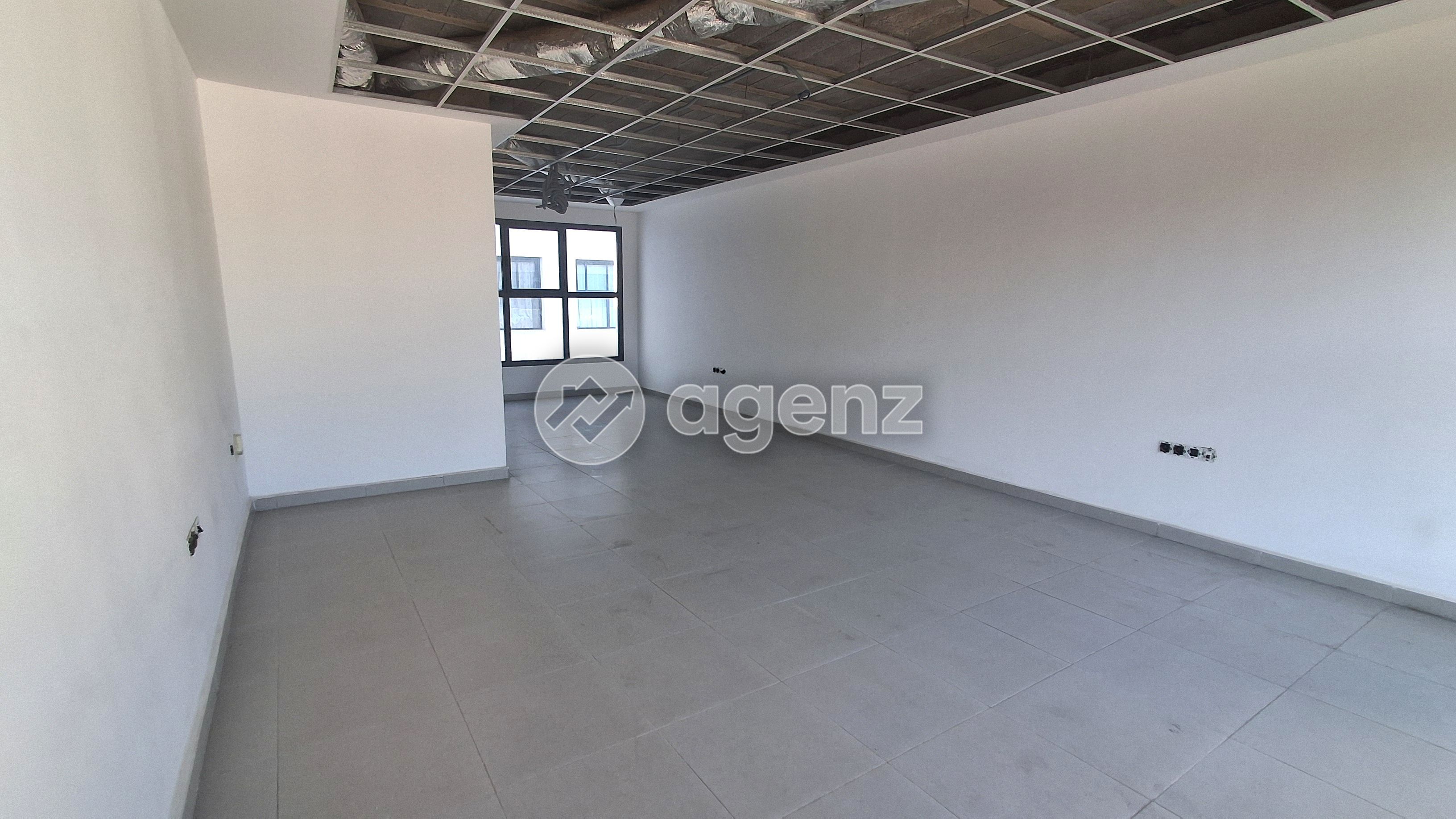 Bureau de 49 m² à Zone Jaouhara - Casablanca — 4
