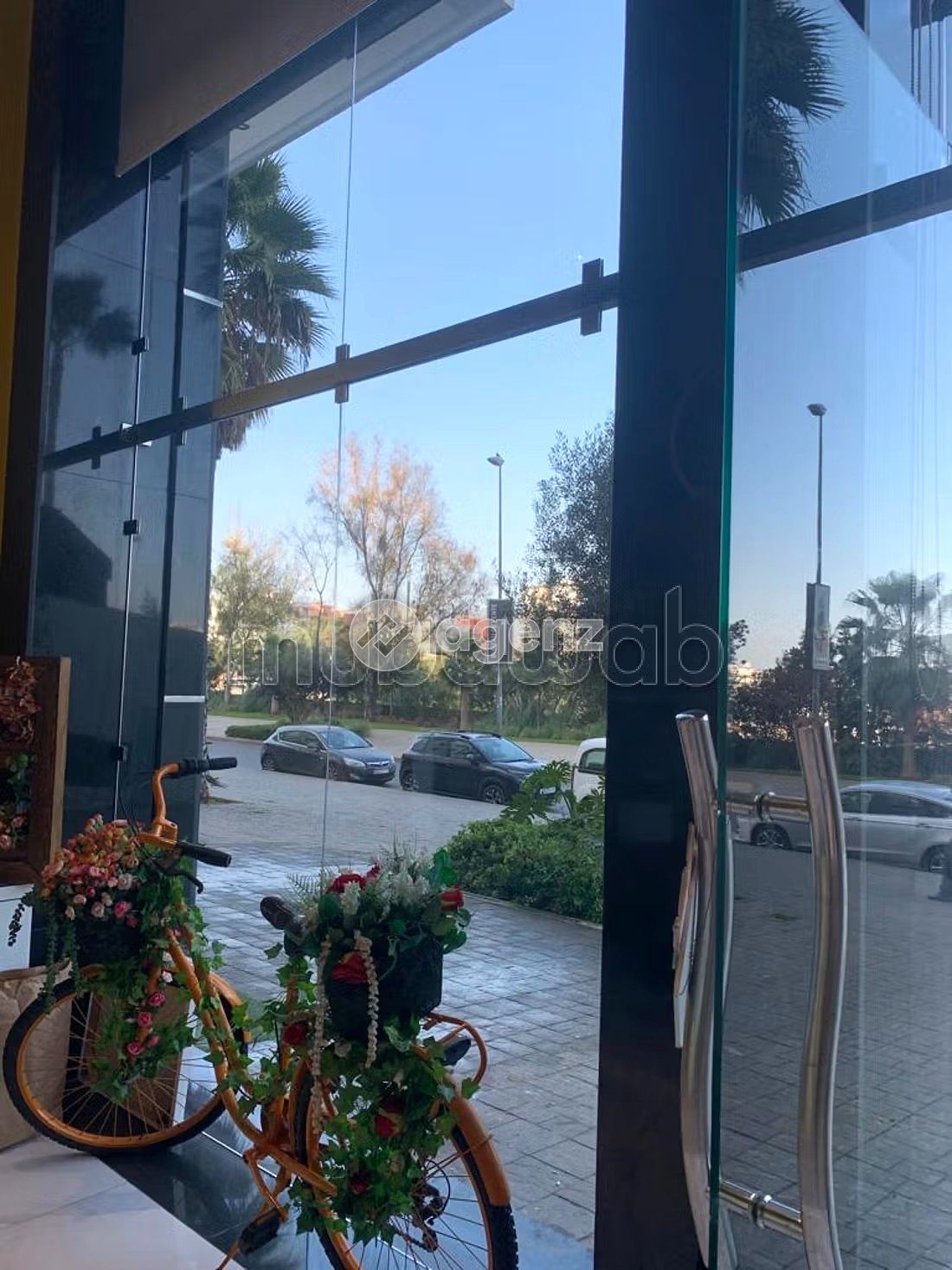 Magasin commercial à vendre IbnTachfine 
Casablanca — 5