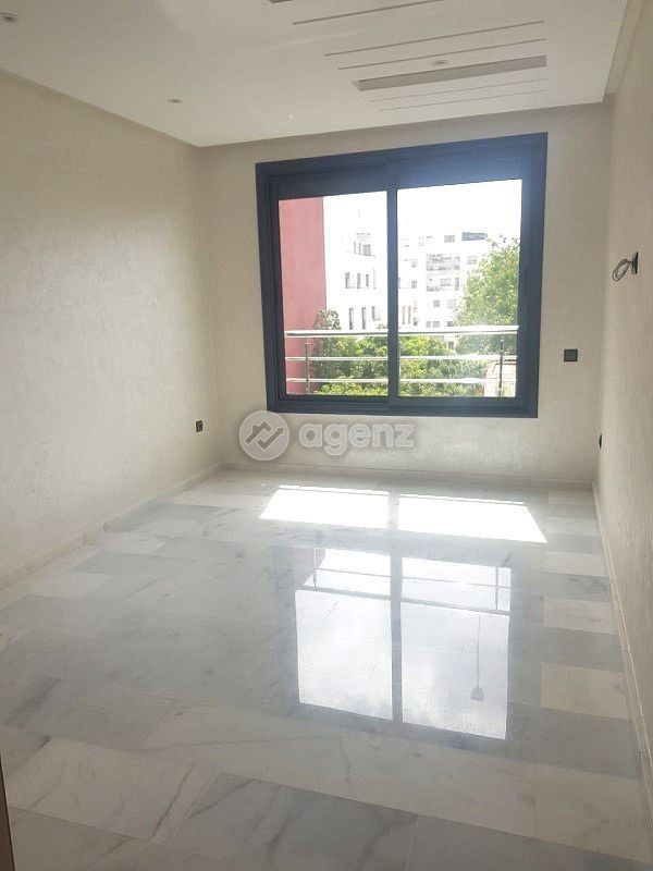 Appartement à louer à Les Hôpitaux — 3