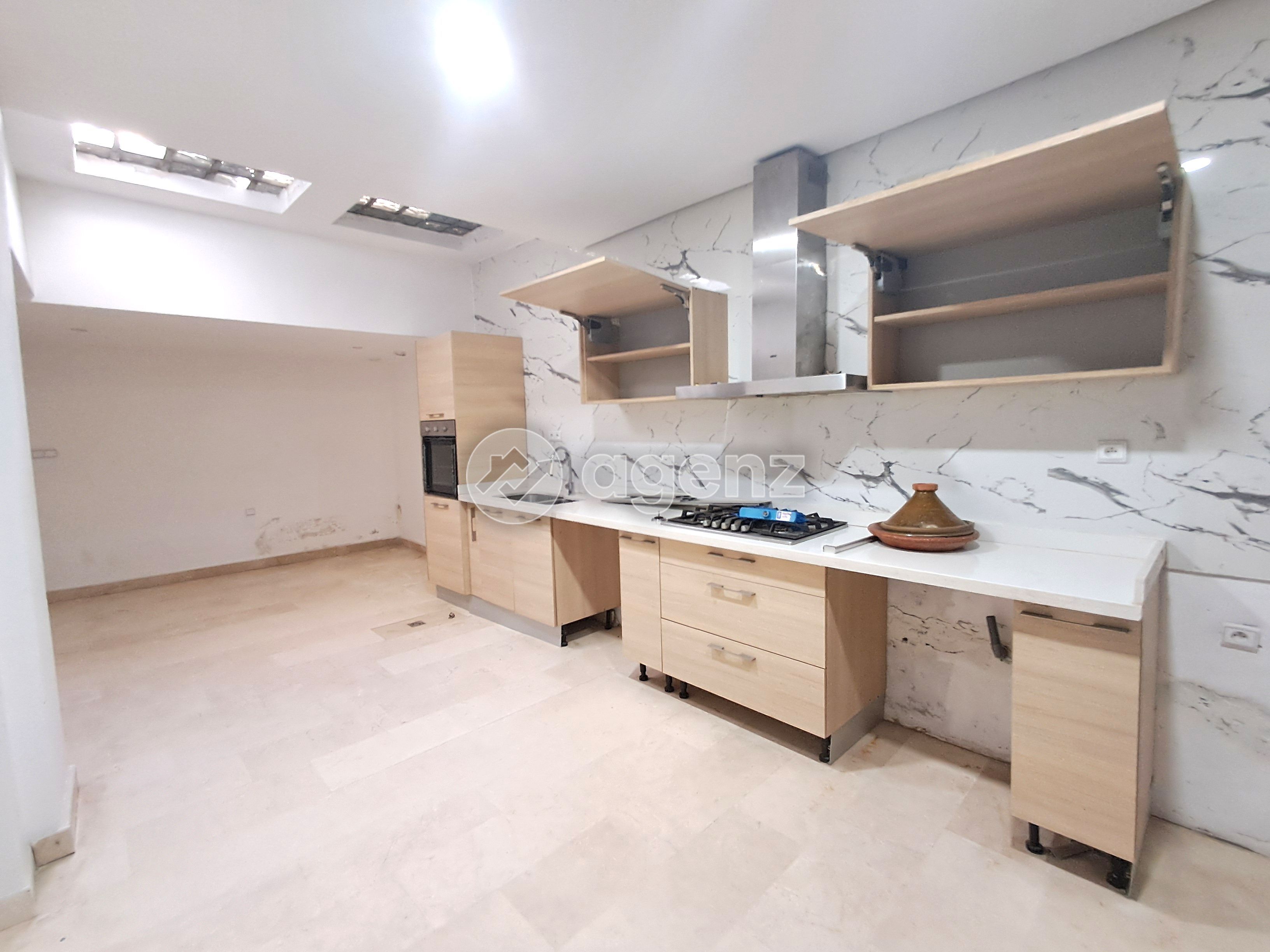 Villa à vendre à Ain Diab Extension — 5