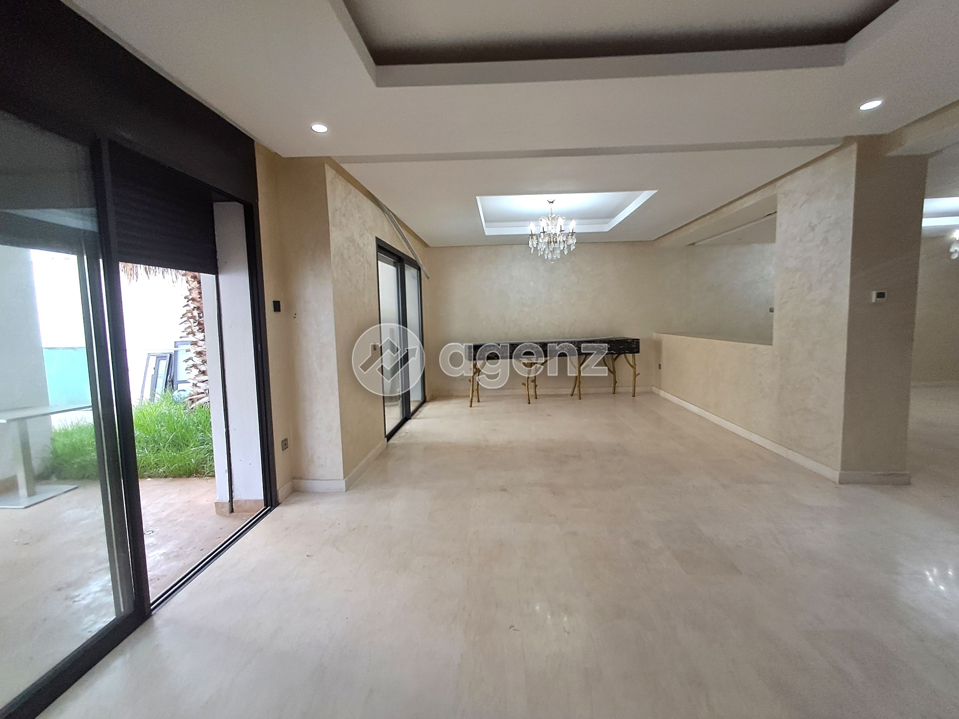 Villa à vendre à Ain Diab Extension