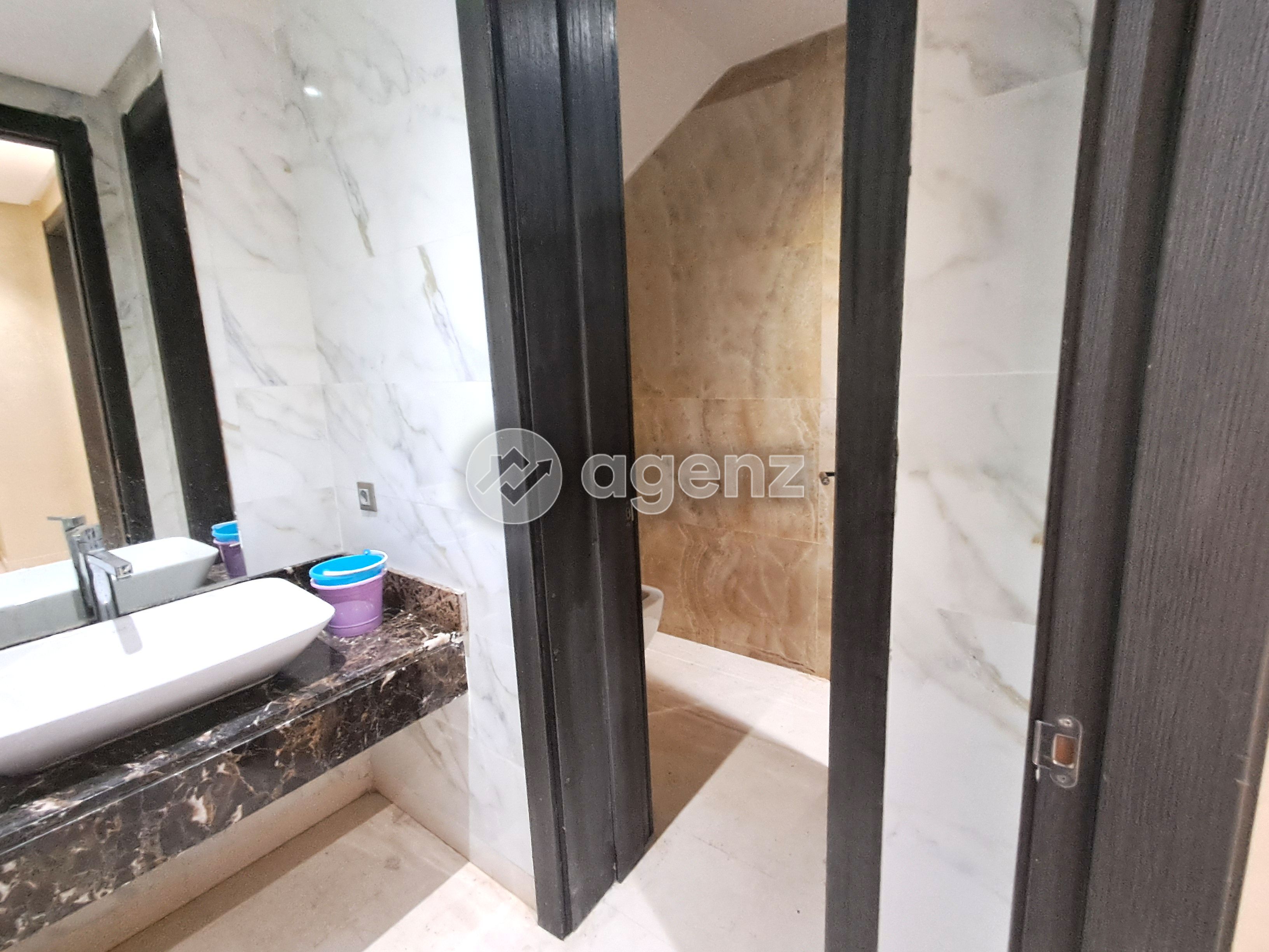 Villa à vendre à Ain Diab Extension — 4