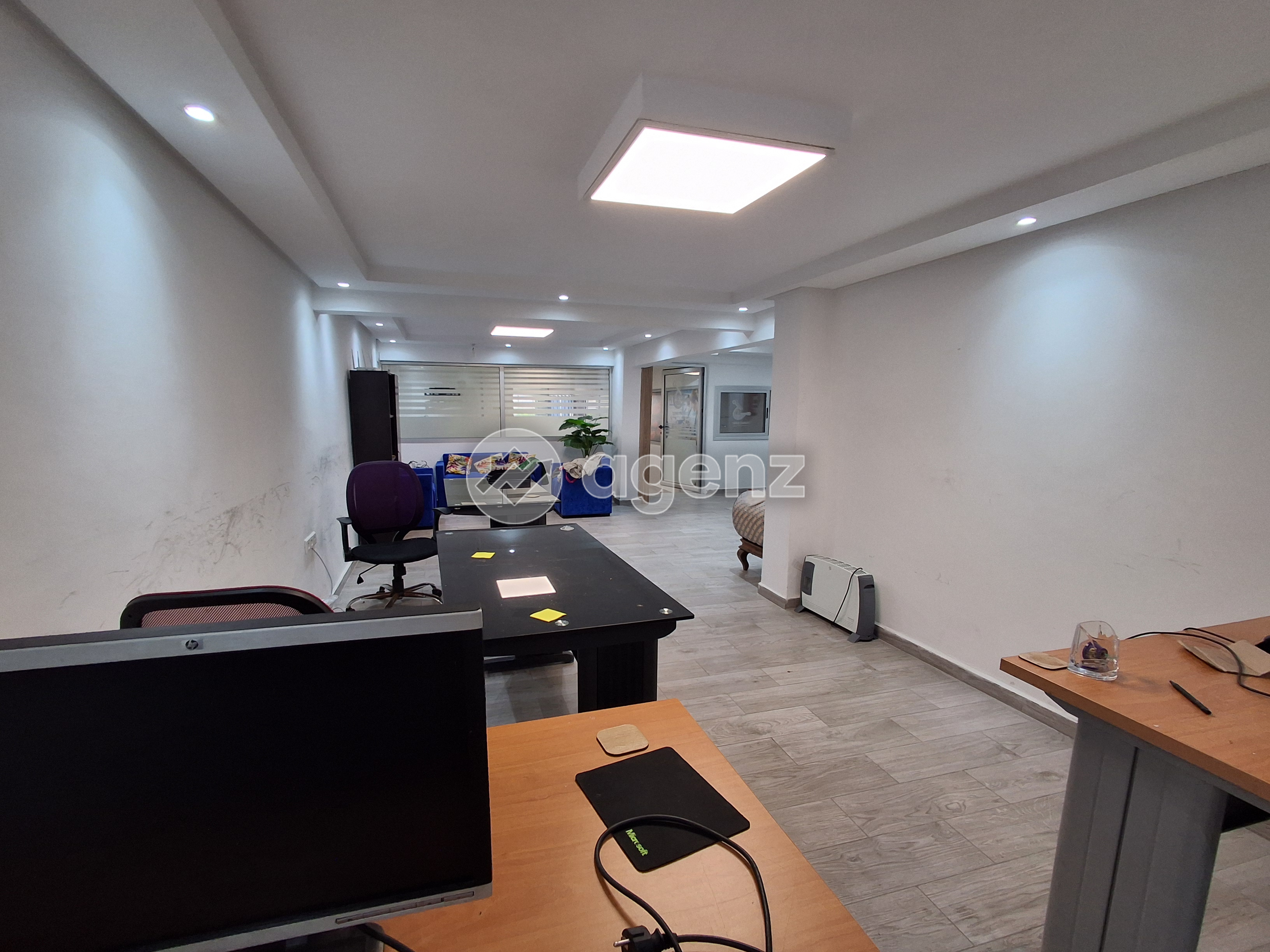 Local commercial – Bureaux aménagés — 5