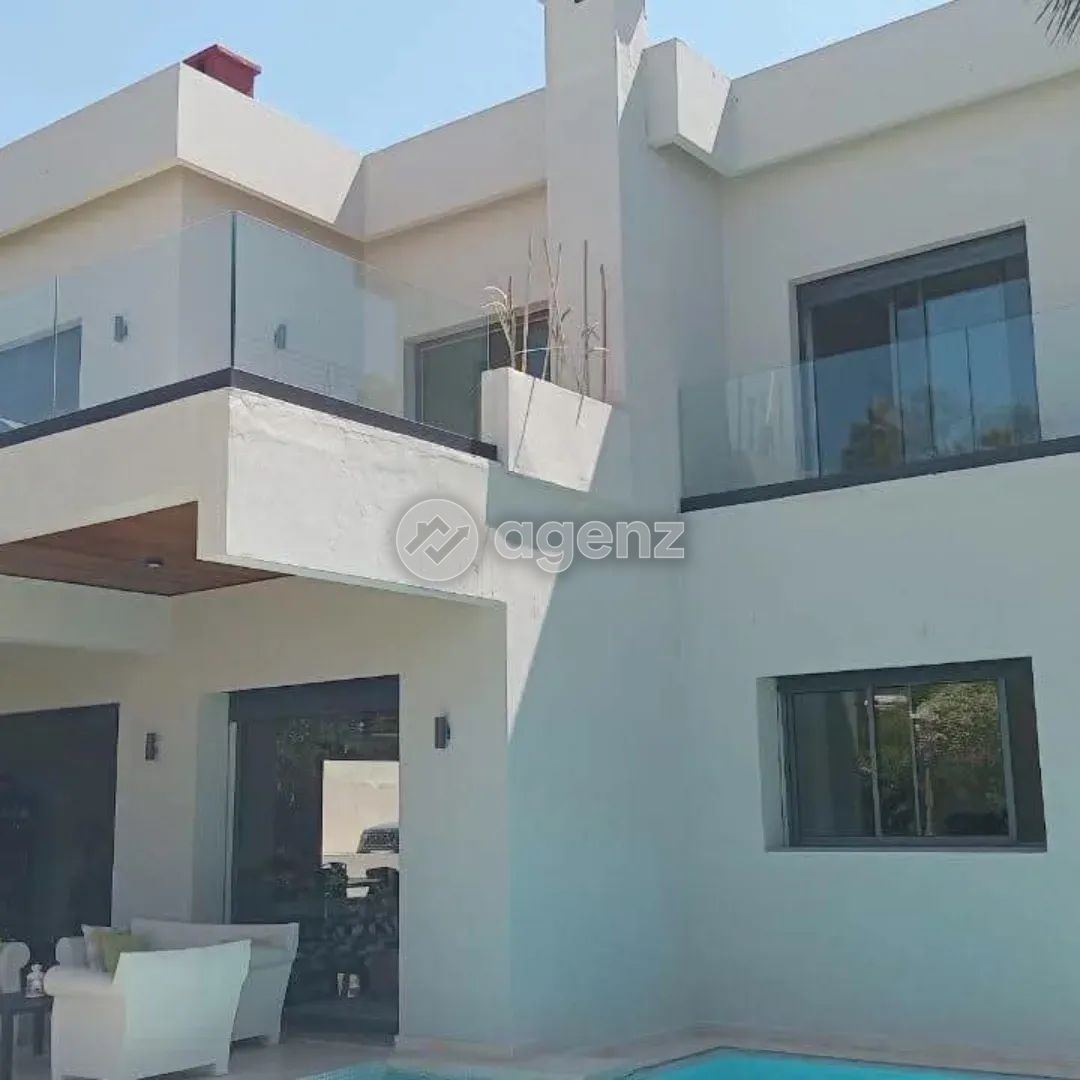 Prestigieux Villa de 4 chambres à vendre à Nawrass  — 4