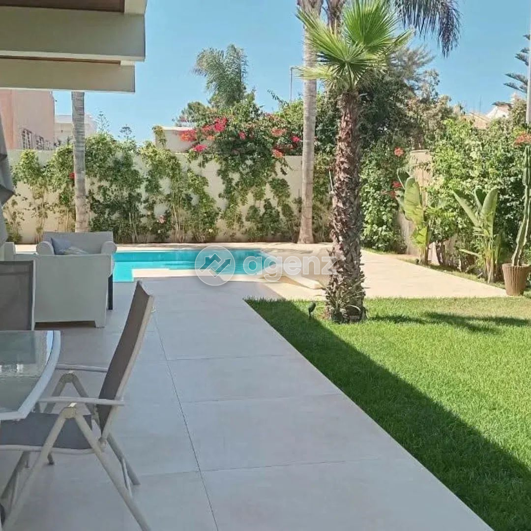 Prestigieux Villa de 4 chambres à vendre à Nawrass  — 2