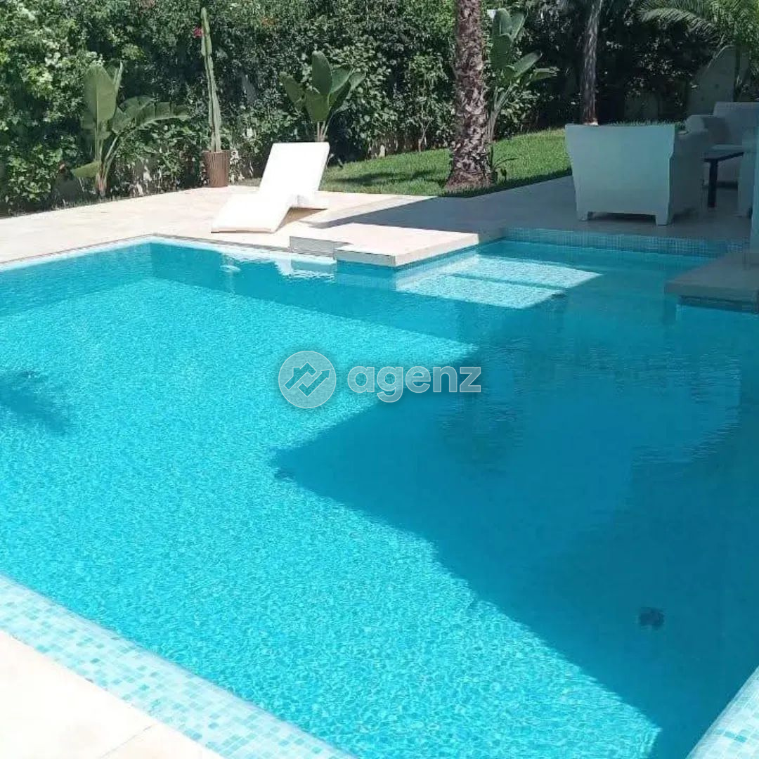 Prestigieux Villa de 4 chambres à vendre à Nawrass 