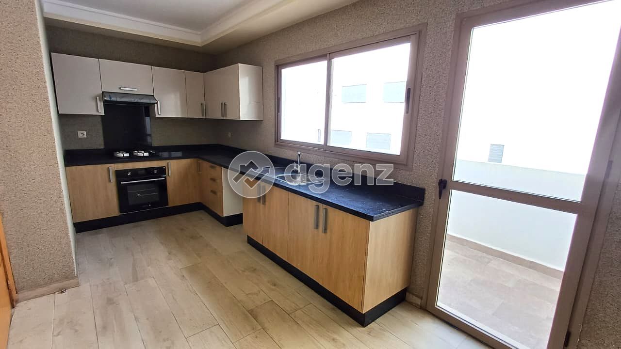 Élégant Appartement de 3 chambres à vendre à Les Hôpitaux — 4