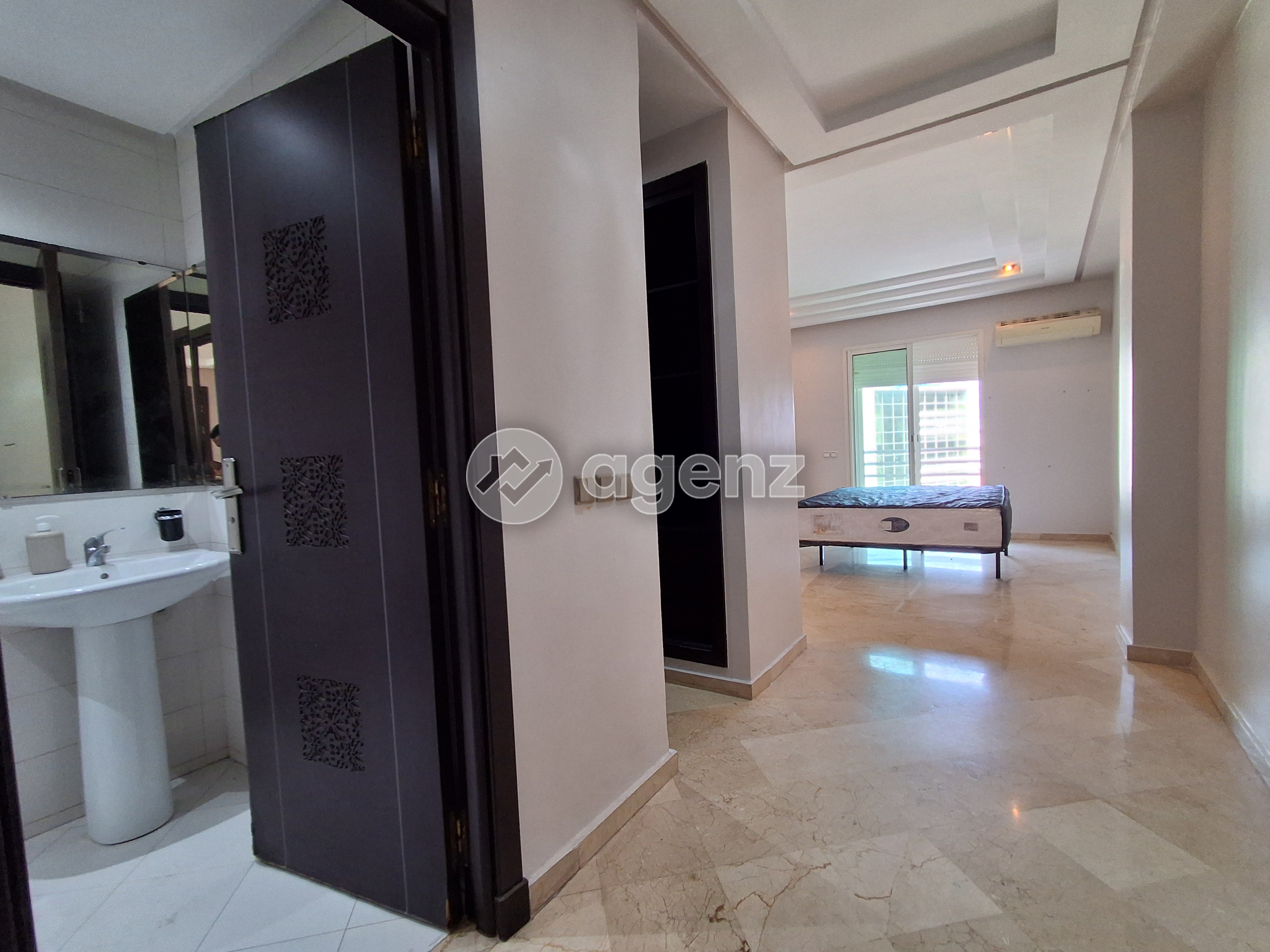 Appartement à finitions soignées - Vue dégagée — 2