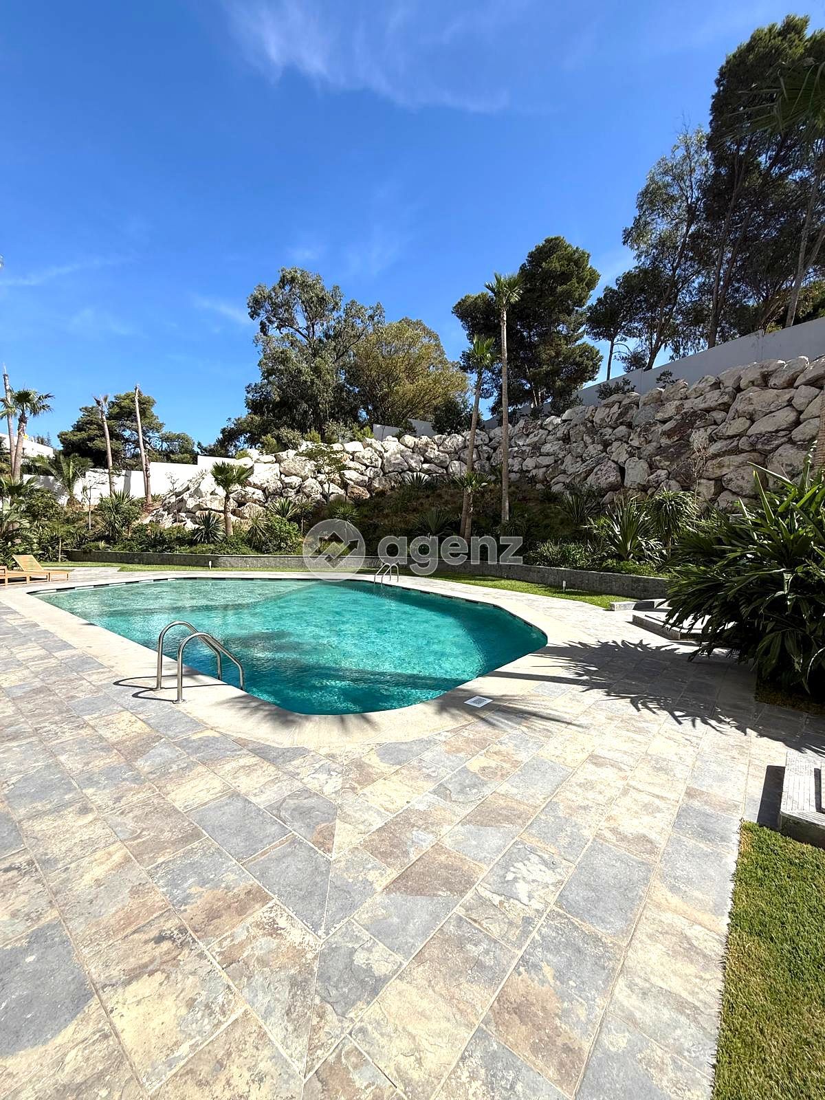 Splendide duplex à vendre à Malabata!