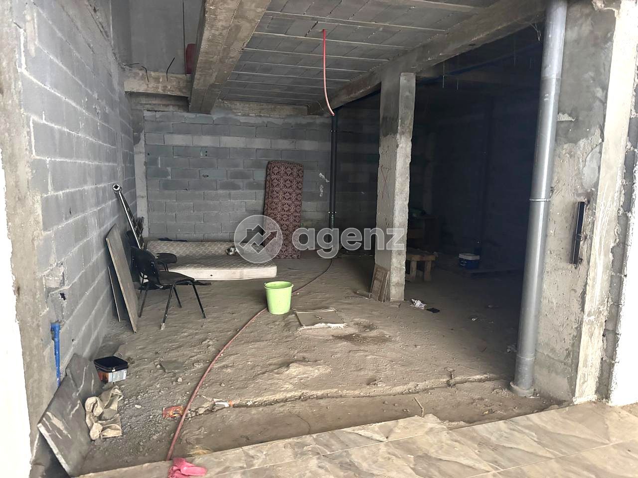 LOCAL COMMERCIAL AVEC MEZZANINE À CASABLANCA — 5