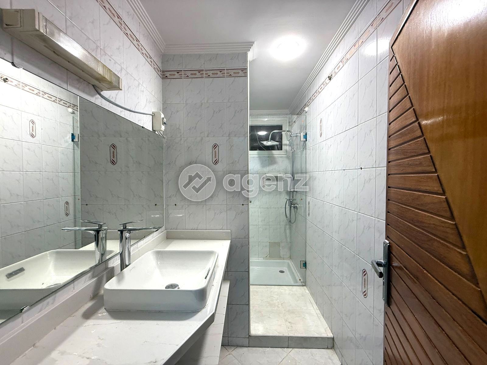 Prestigieux Villa de 4 chambres à louer à Hay Riad — 4