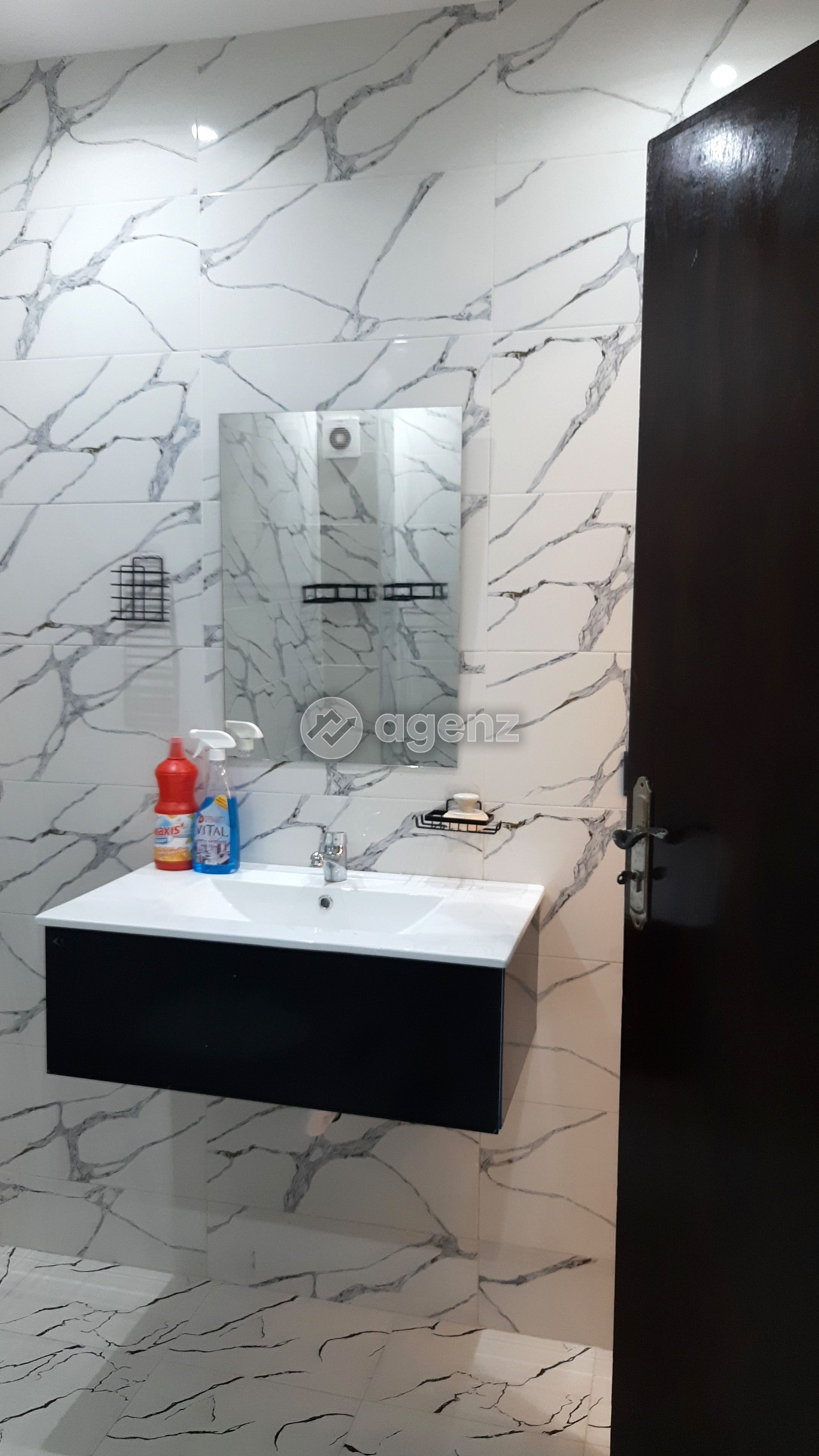 Exceptionnel appartement de 2 chambres à louer à Branes — 3