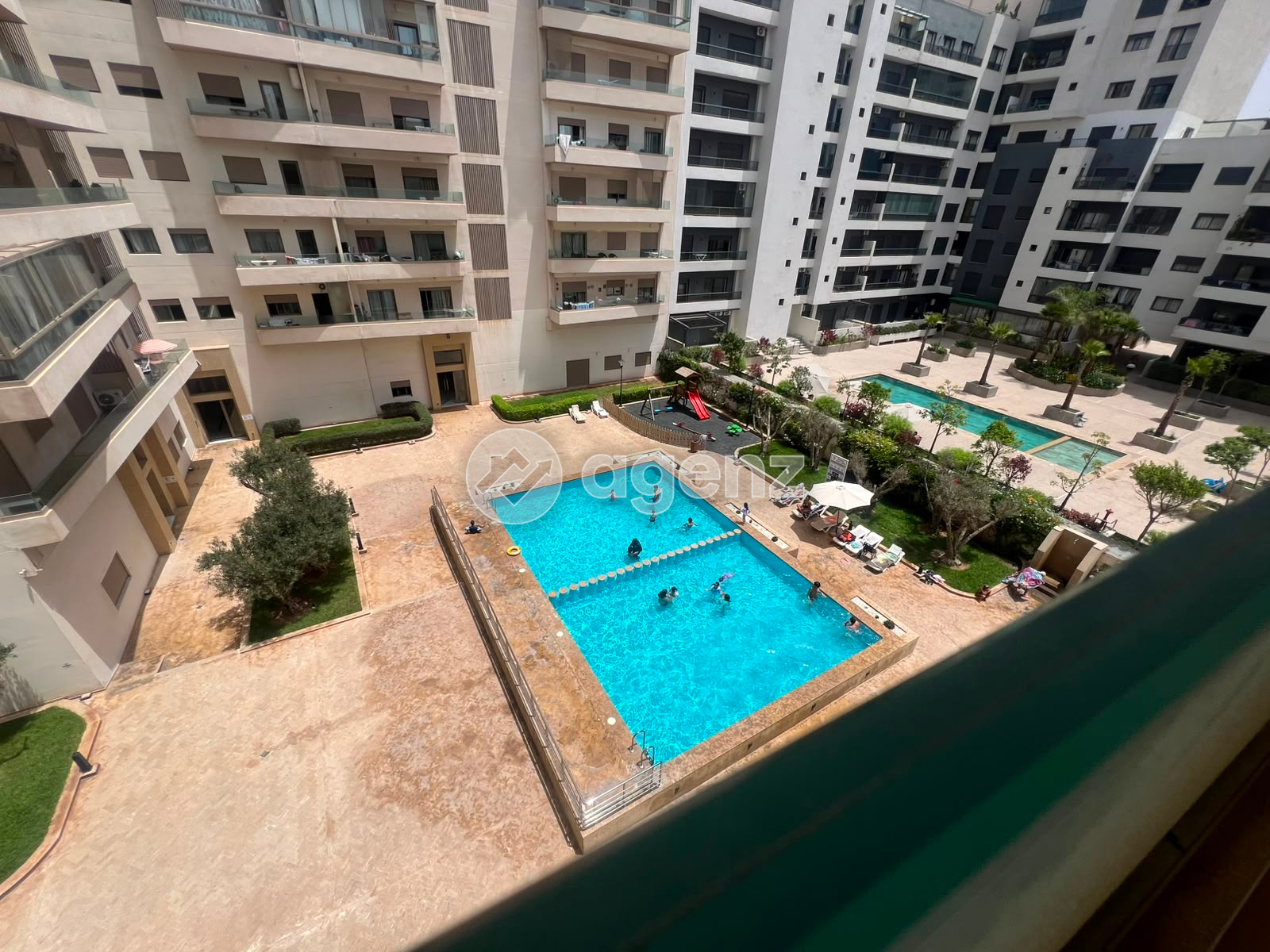 Studio bien agencé avec vue piscine — Résidence sécurisée — 2