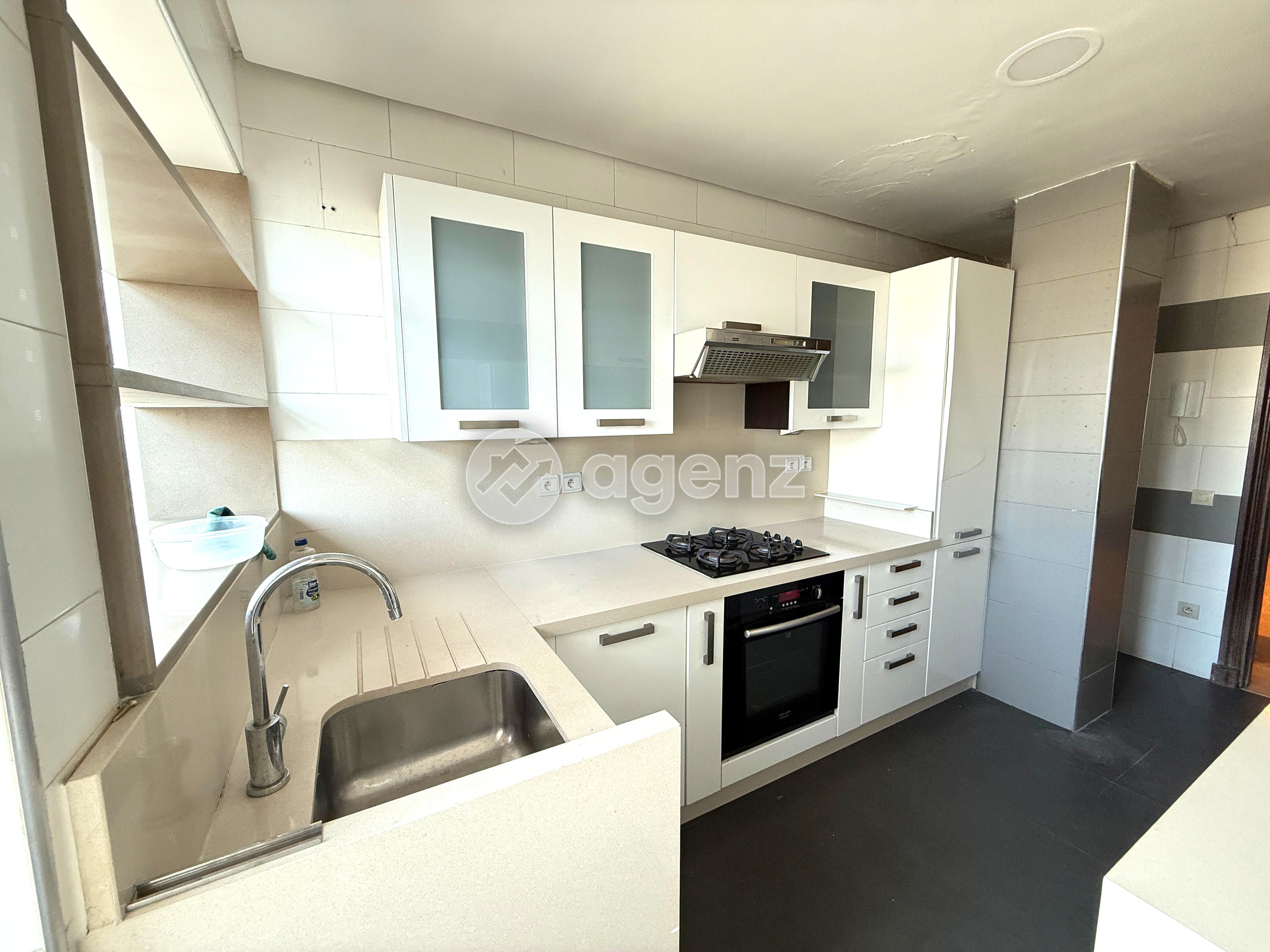 APPARTEMENT FAMILIAL AU CŒUR DE BELVÉDÈRE — 4