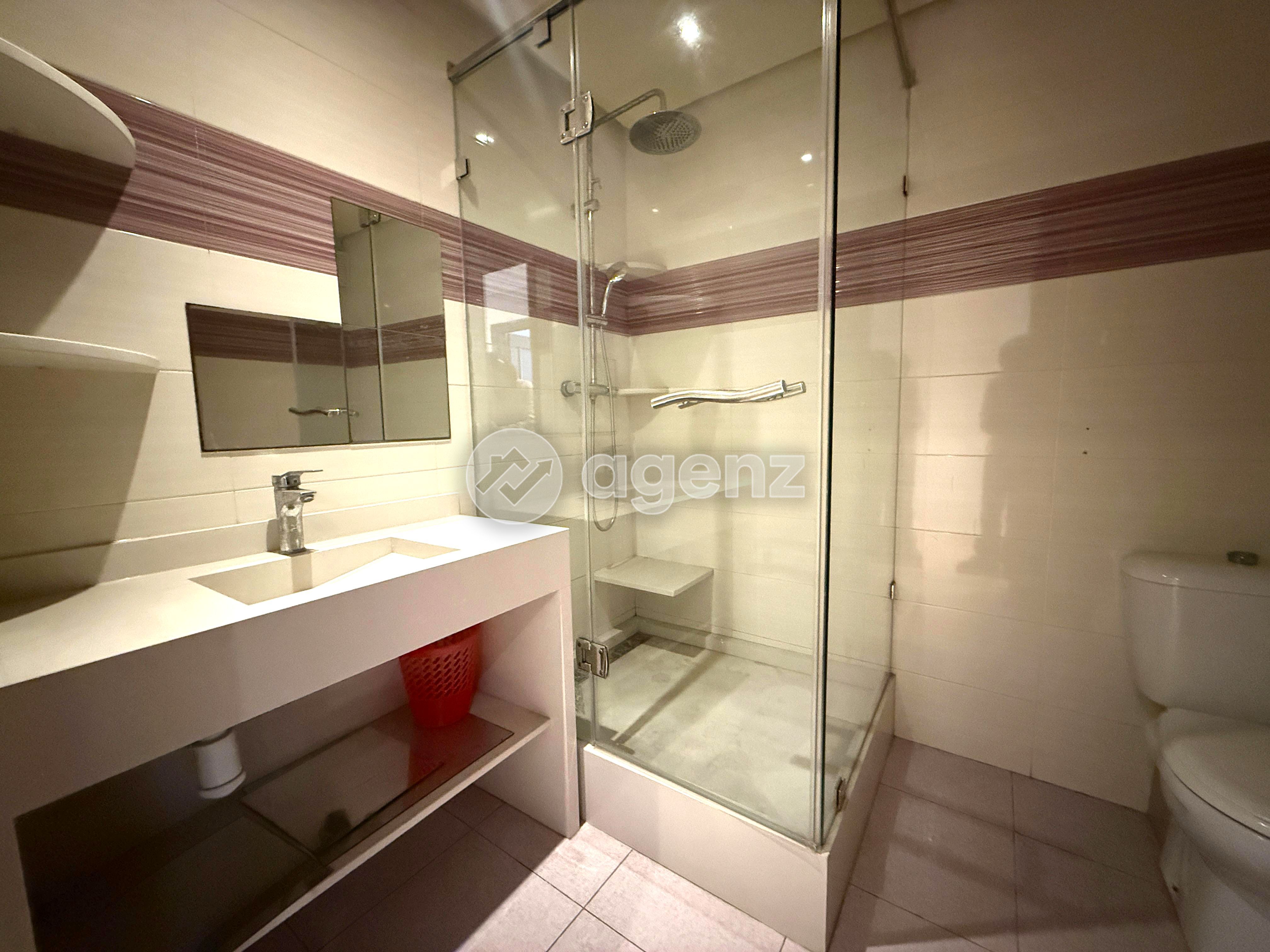 APPARTEMENT FAMILIAL AU CŒUR DE BELVÉDÈRE — 5