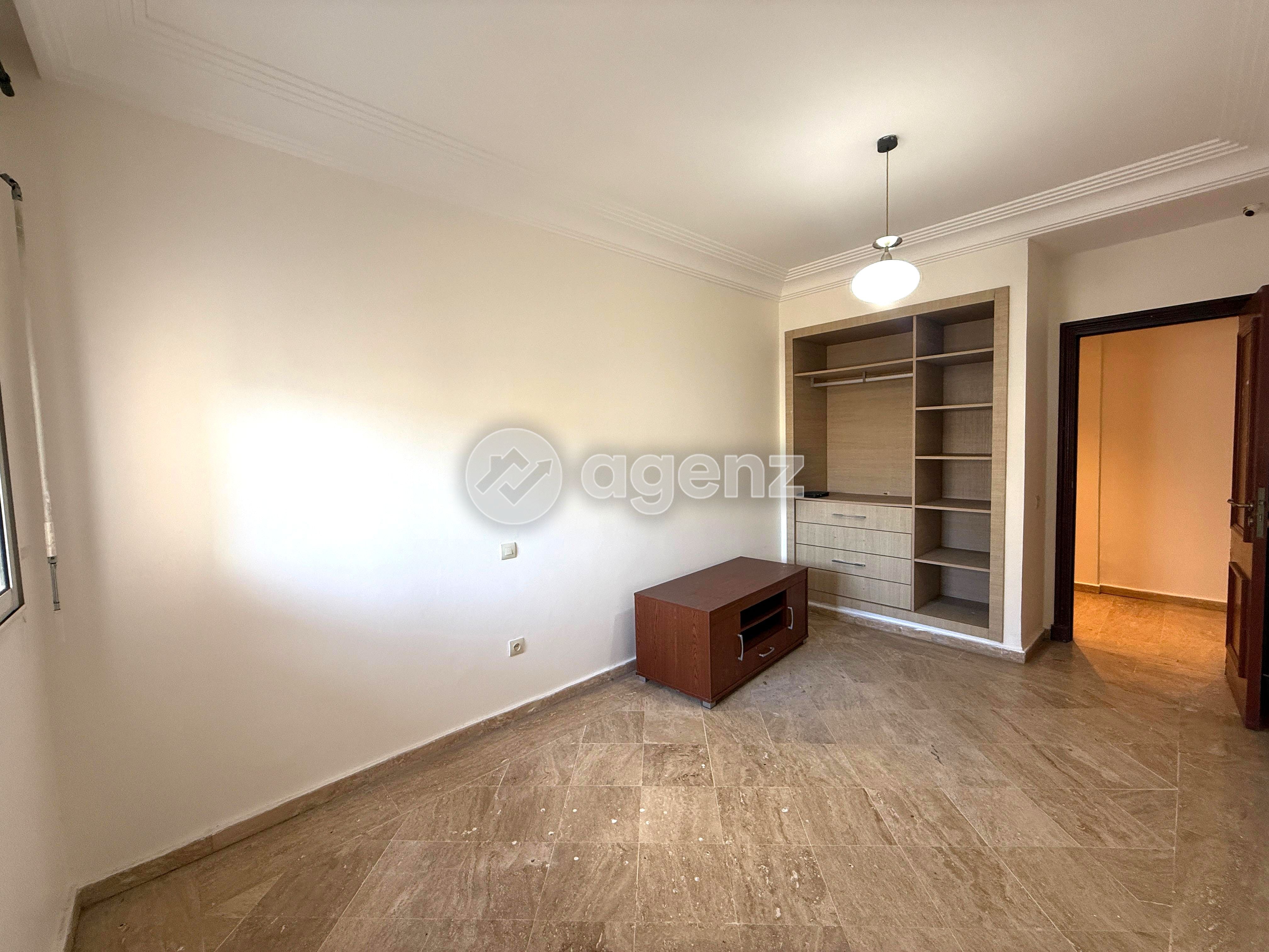 APPARTEMENT FAMILIAL AU CŒUR DE BELVÉDÈRE — 3
