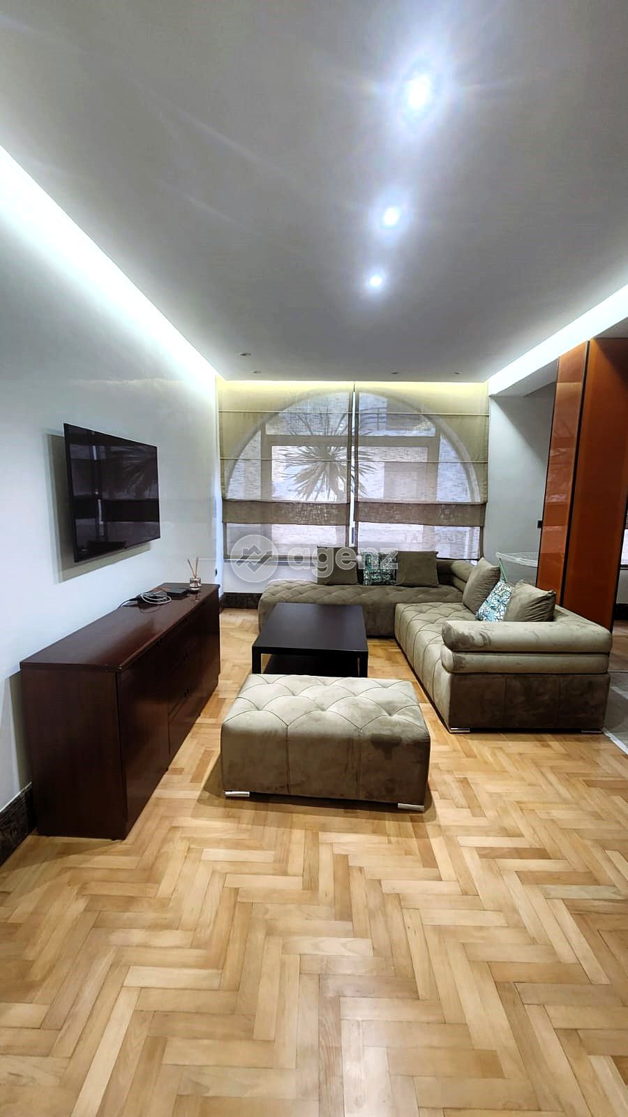 Prestigieux Appartement de 2 chambres Salon meublé à louer à Racine — 3