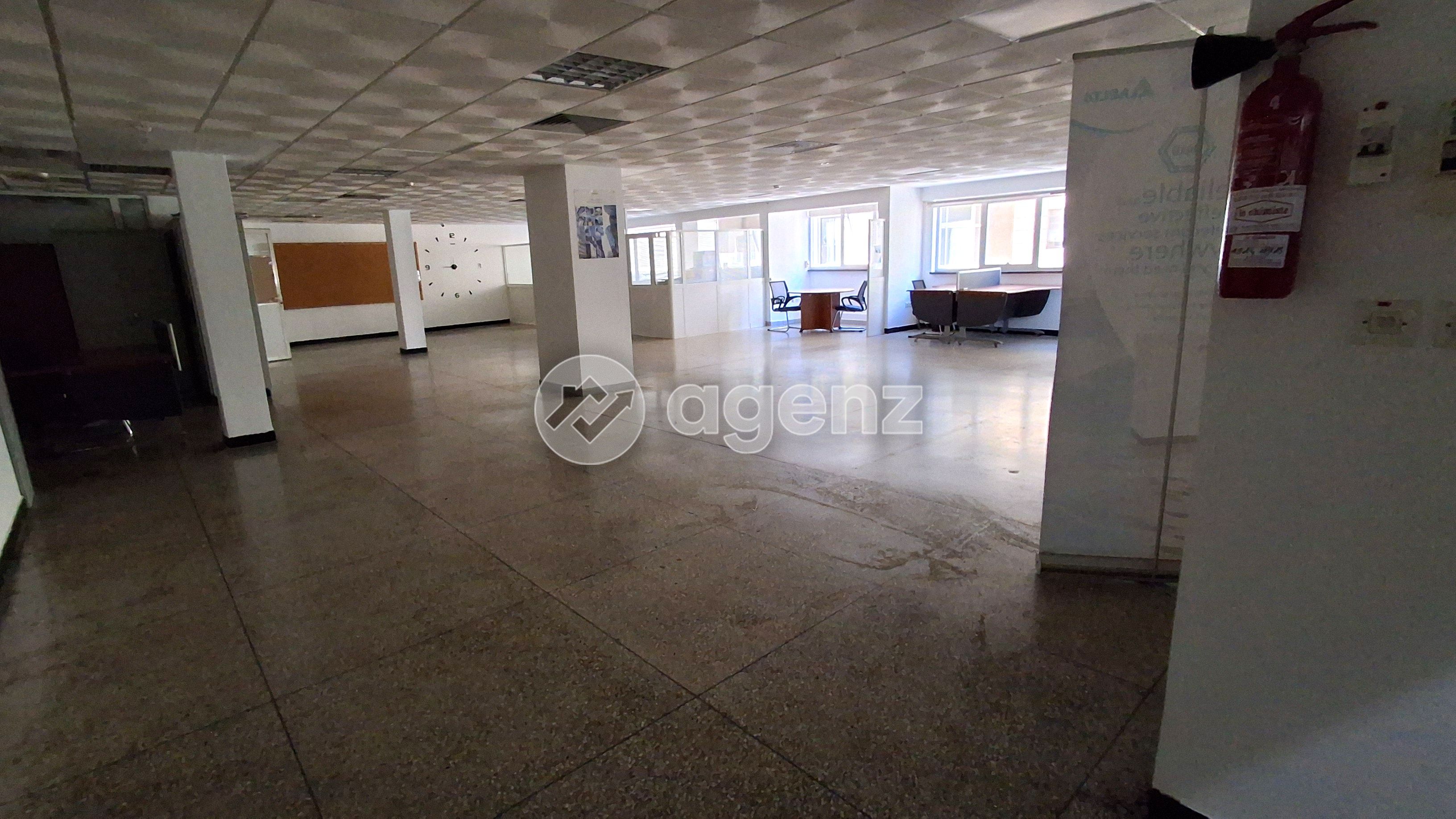 730 M² POUR DÉVELOPPER UN PROJET D’ENVERGURE (COMMERCE + BUREAU) — 2
