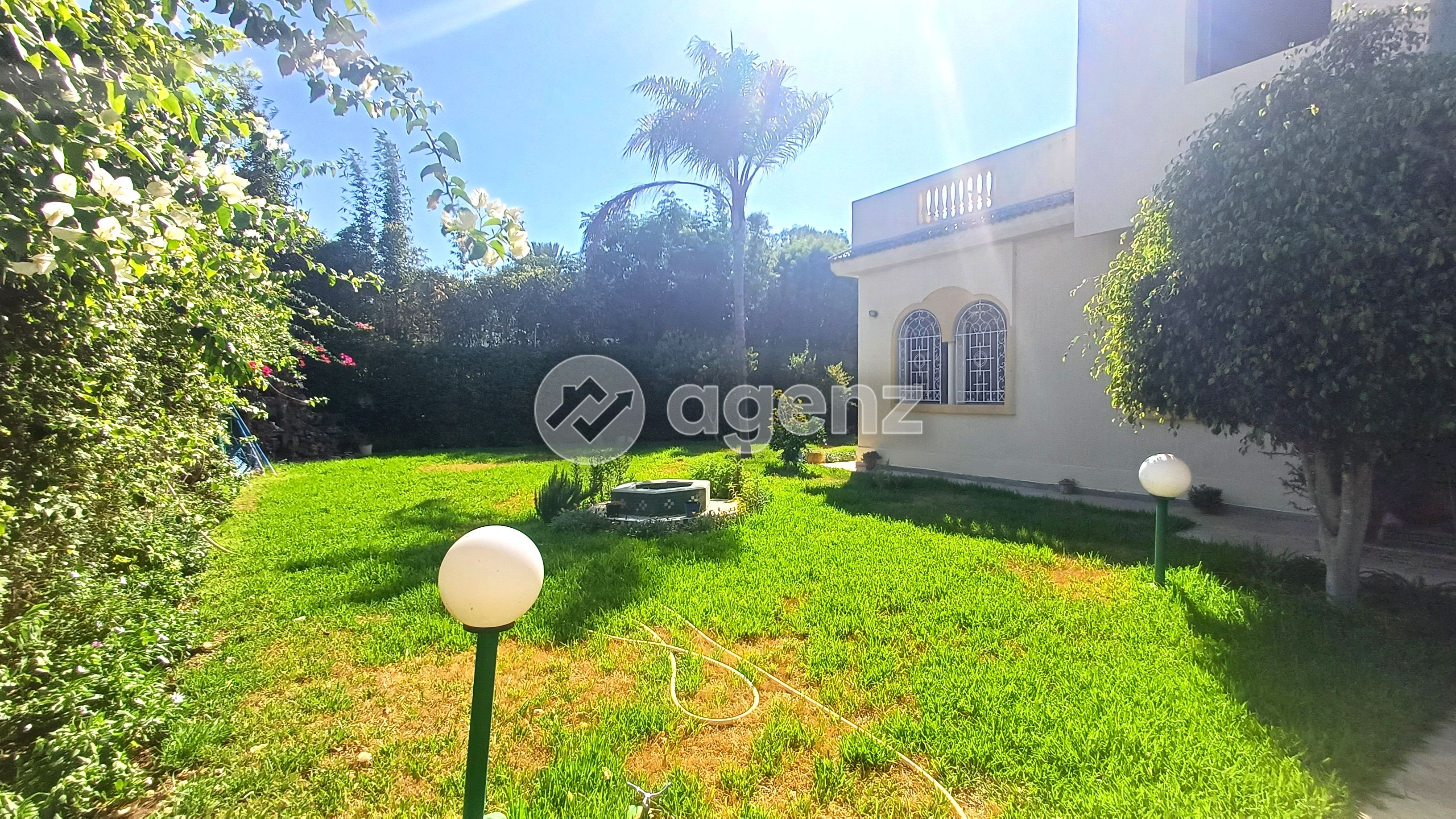 Villa à vendre à Hay Riad