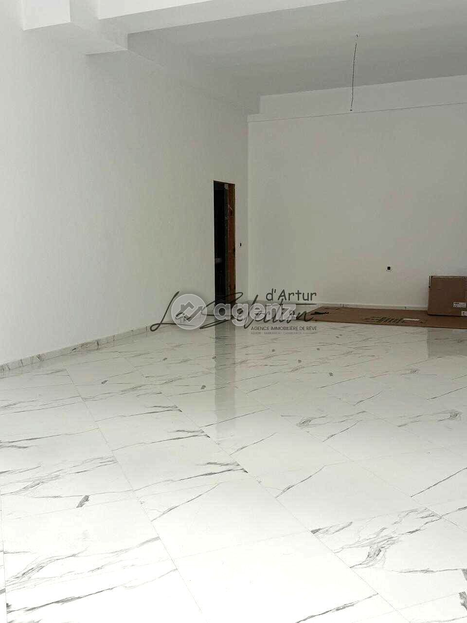 Bien 60 m² à Hay Houda — 2