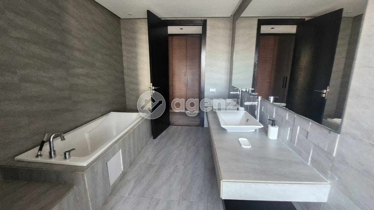 Villa 204 m² à Hay Alfarah — 5