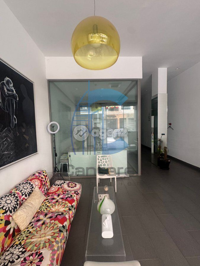 Bureau 88 m² à Franceville — 3