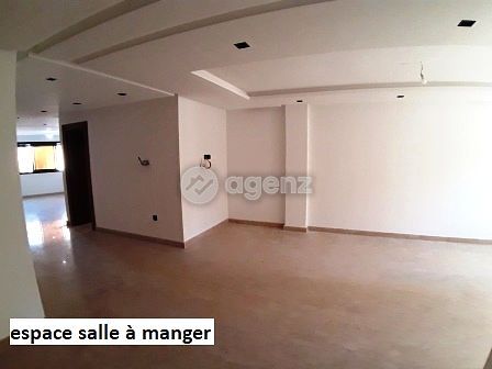 Moderne Appartement de 3 chambres à vendre à Quartier Administratif — 2