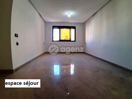 Moderne Appartement de 3 chambres à vendre à Quartier Administratif — 3