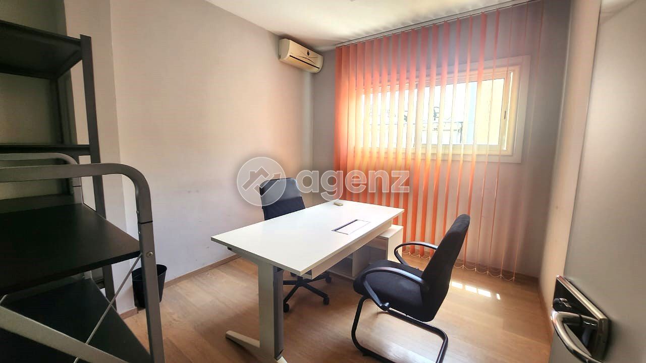 Magnifique Bureau à vendre à Gauthier — 5