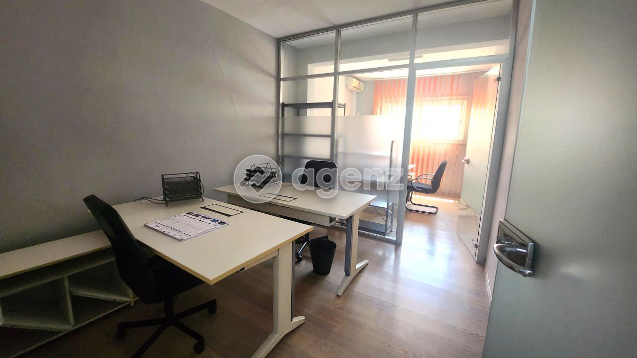 Magnifique Bureau à vendre à Gauthier — 4