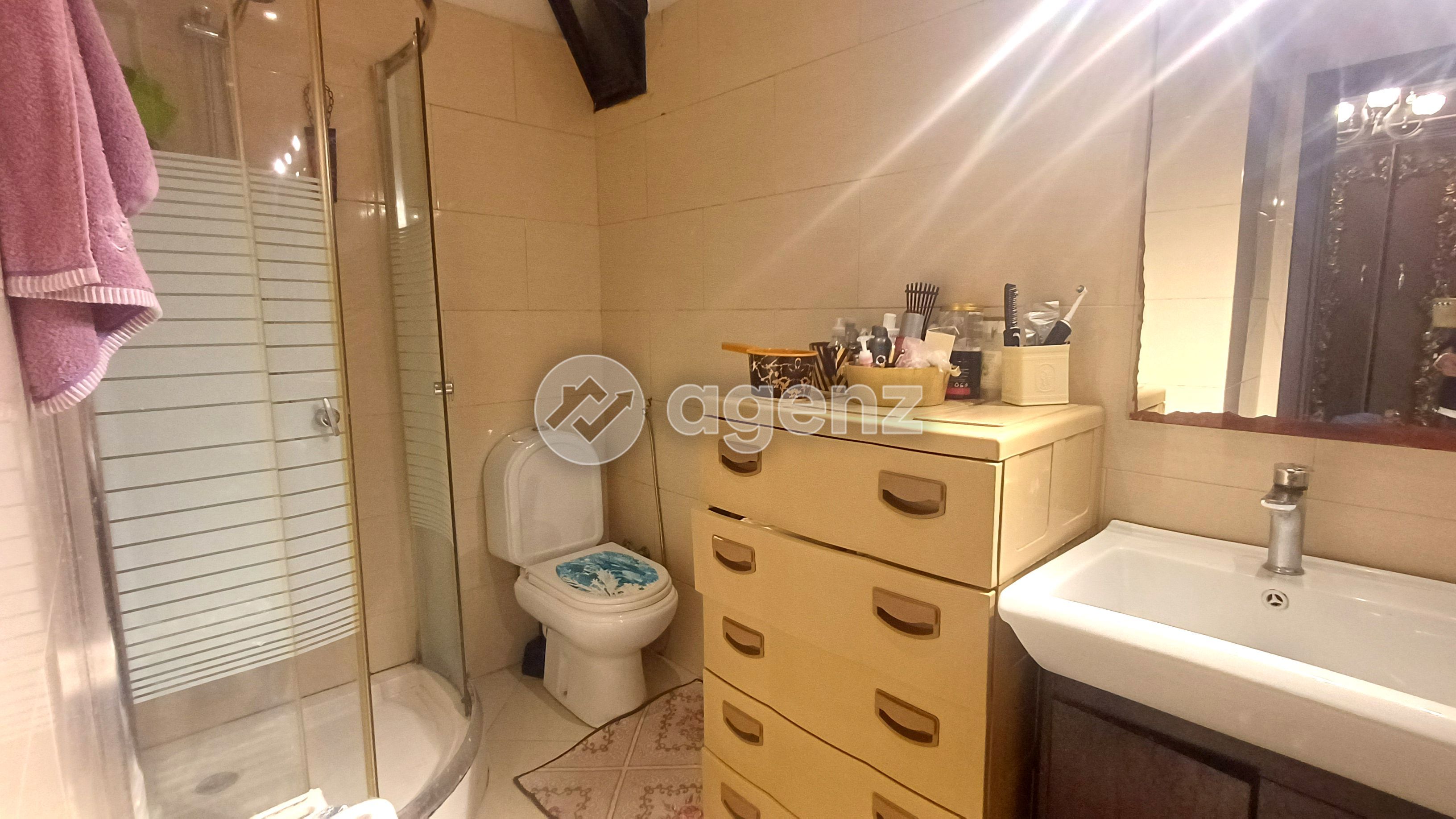 APPARTEMENT SPACIEUX EN RÉSIDENCE SÉCURISÉE — 4