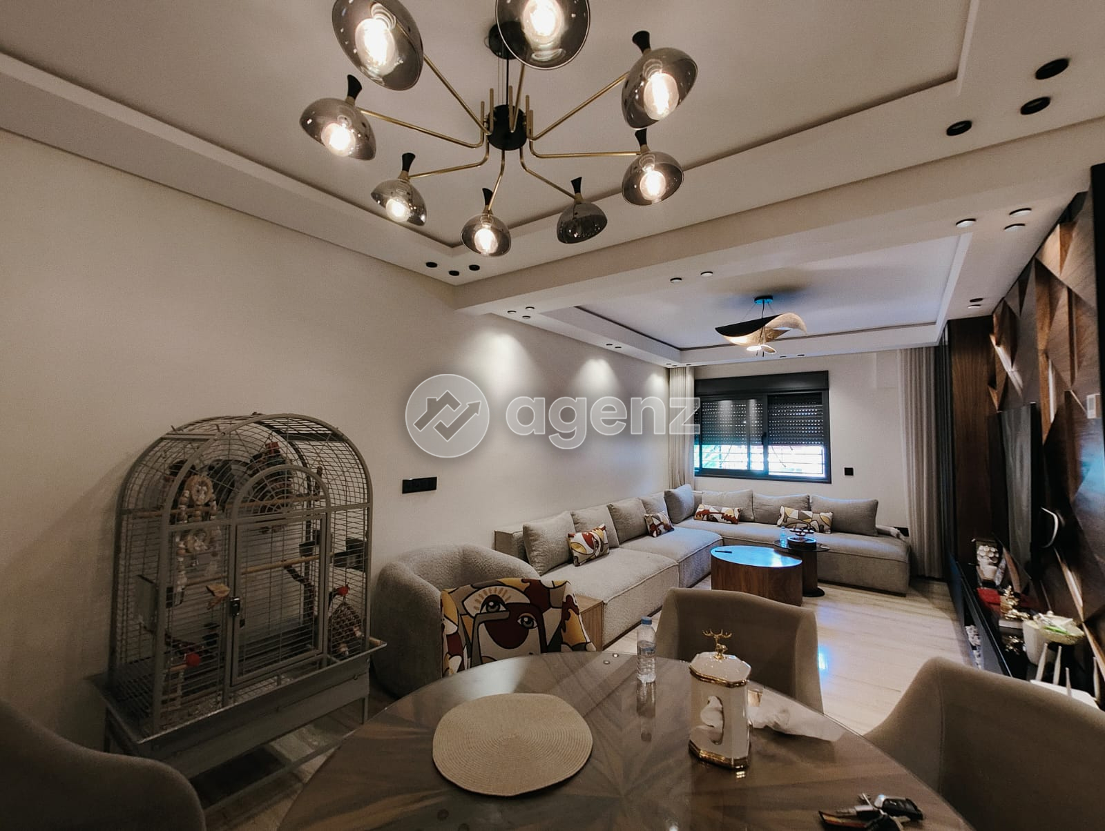 Vidéo de Appartement meublé - Rénové avec soin à Burger, Casablanca | Agenz