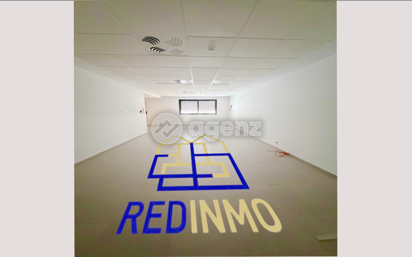 Bureau 57 m² à Administratif — 2