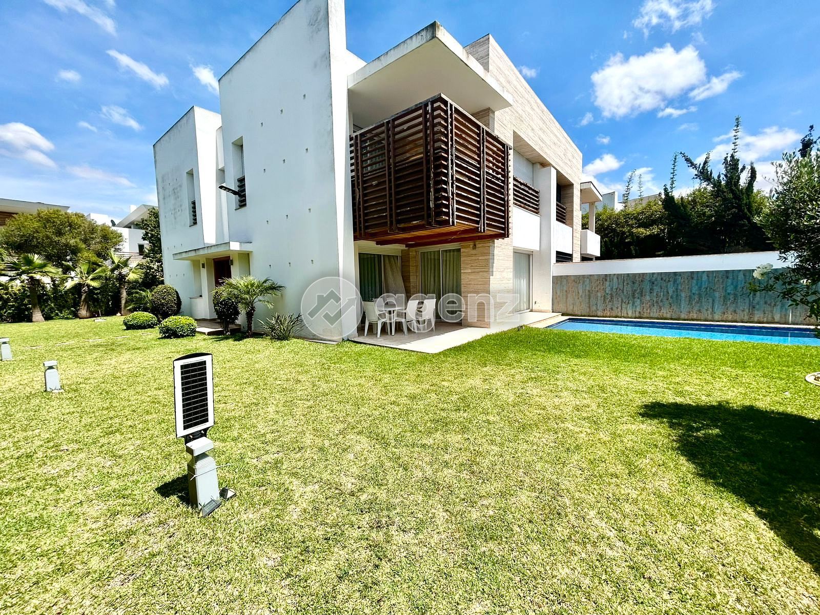 Prestigieux Villa de 4 chambres à louer à Ville Verte