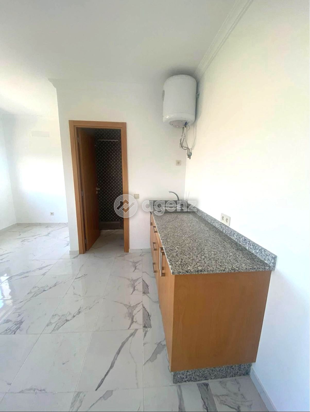 À LOUER – Studio 40 m² au centre-ville de Témara (usage habitation ou bureau) — 5