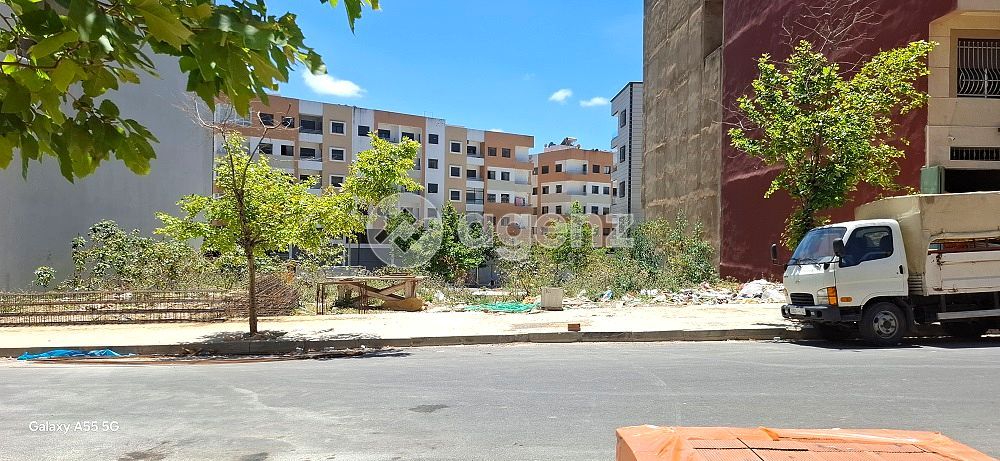 Lot de Terrain de 150m² sur voie de 20m à vendre. — 3