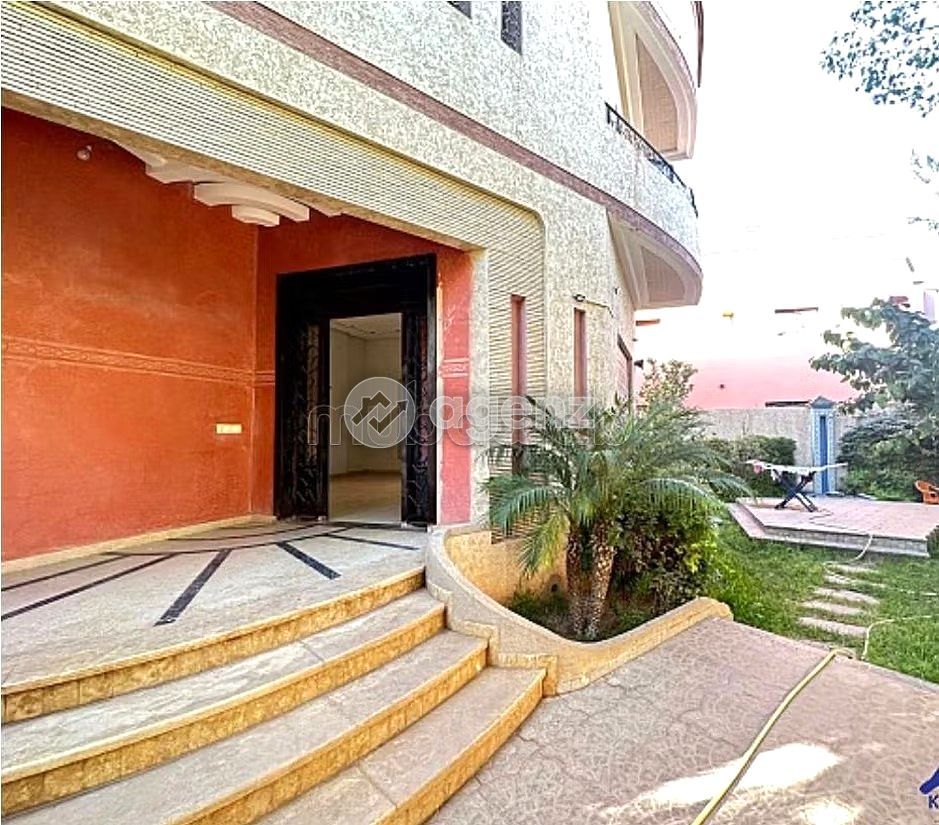 Villa d’exception à Targa Nakhil 
1 emplacement premium — 2