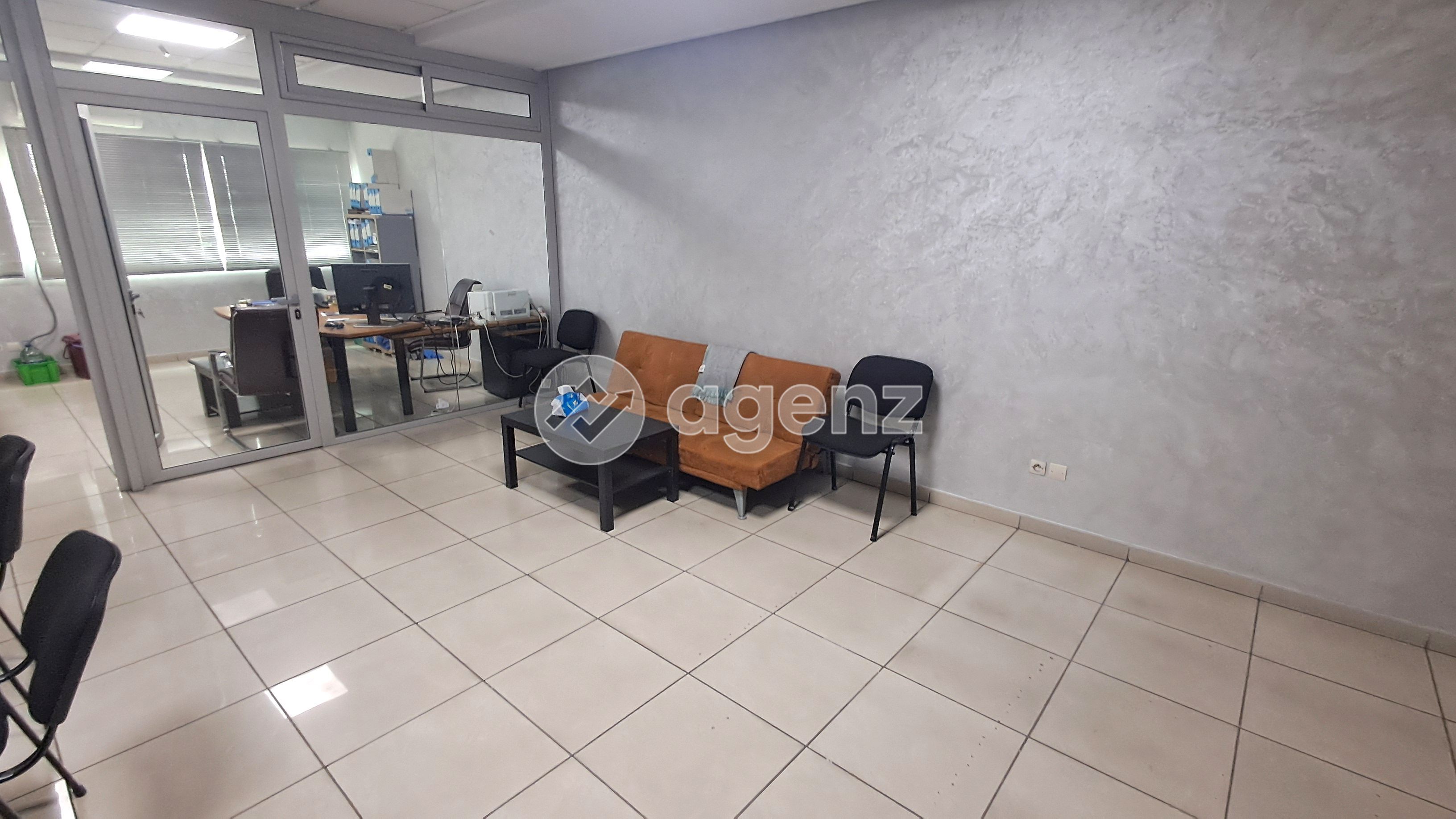 Plateau bureau – Quartier 2 Mars
 — 4