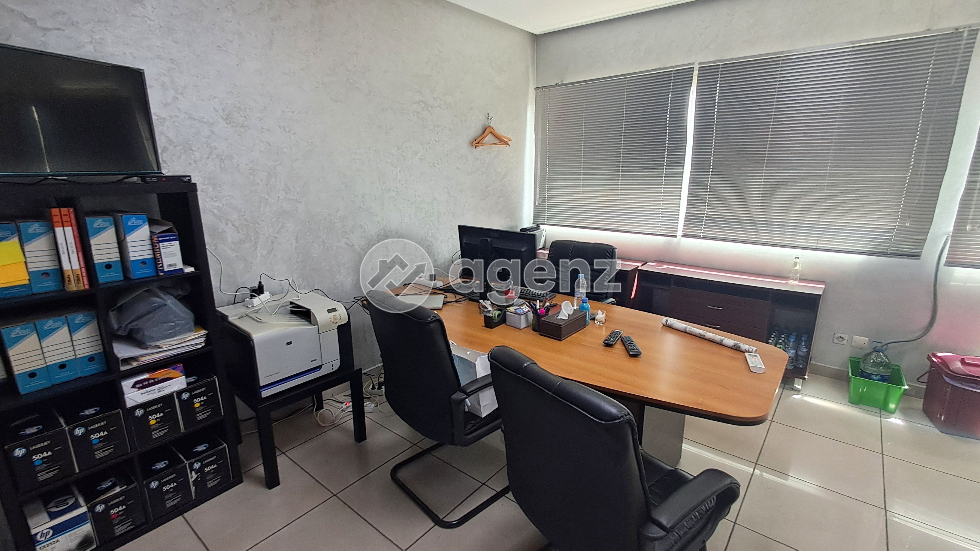 Plateau bureau – Quartier 2 Mars
 — 5