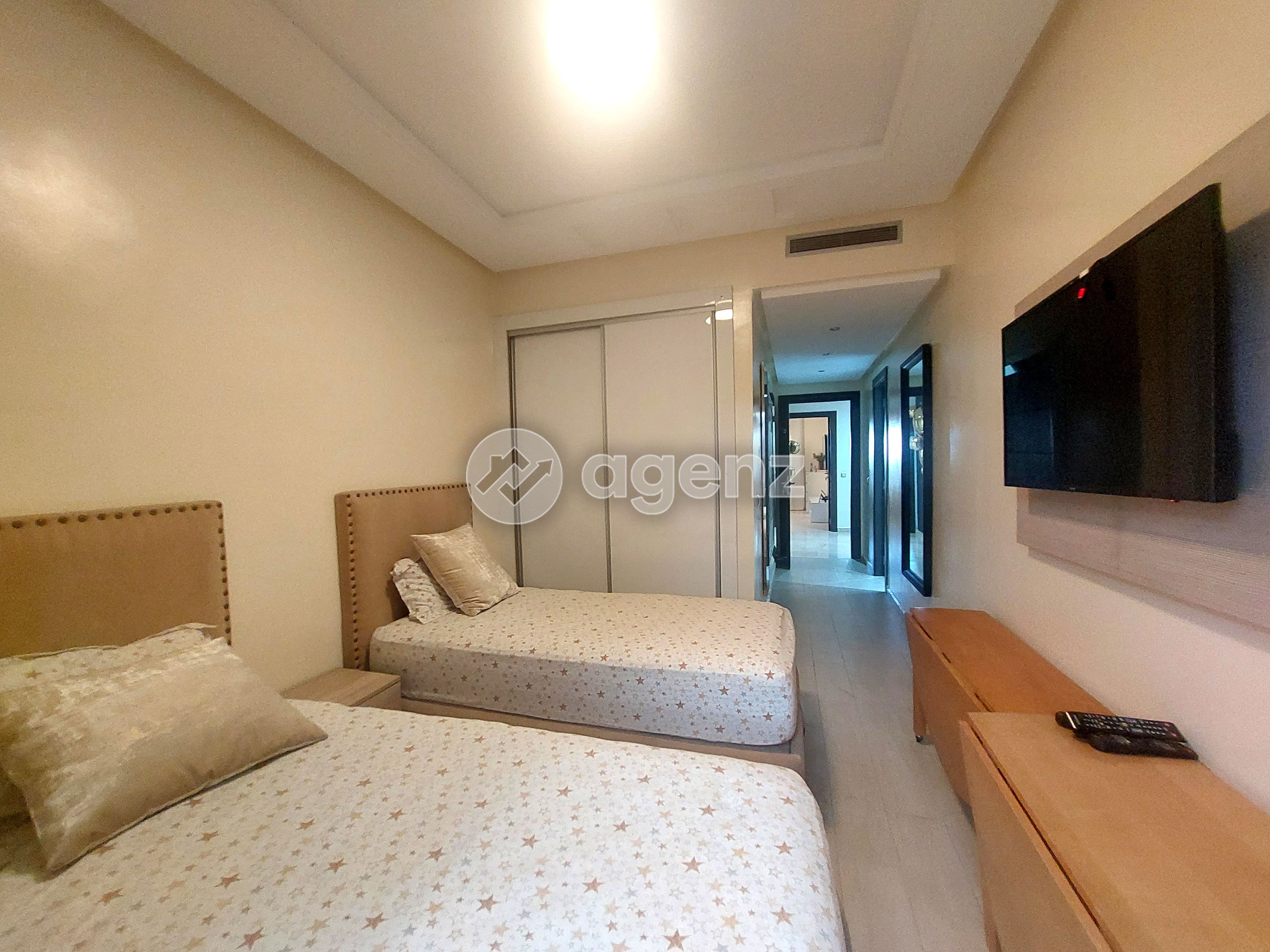 APPARTEMENT MEUBLÉ DE PRESTIGE À LOUER — 5