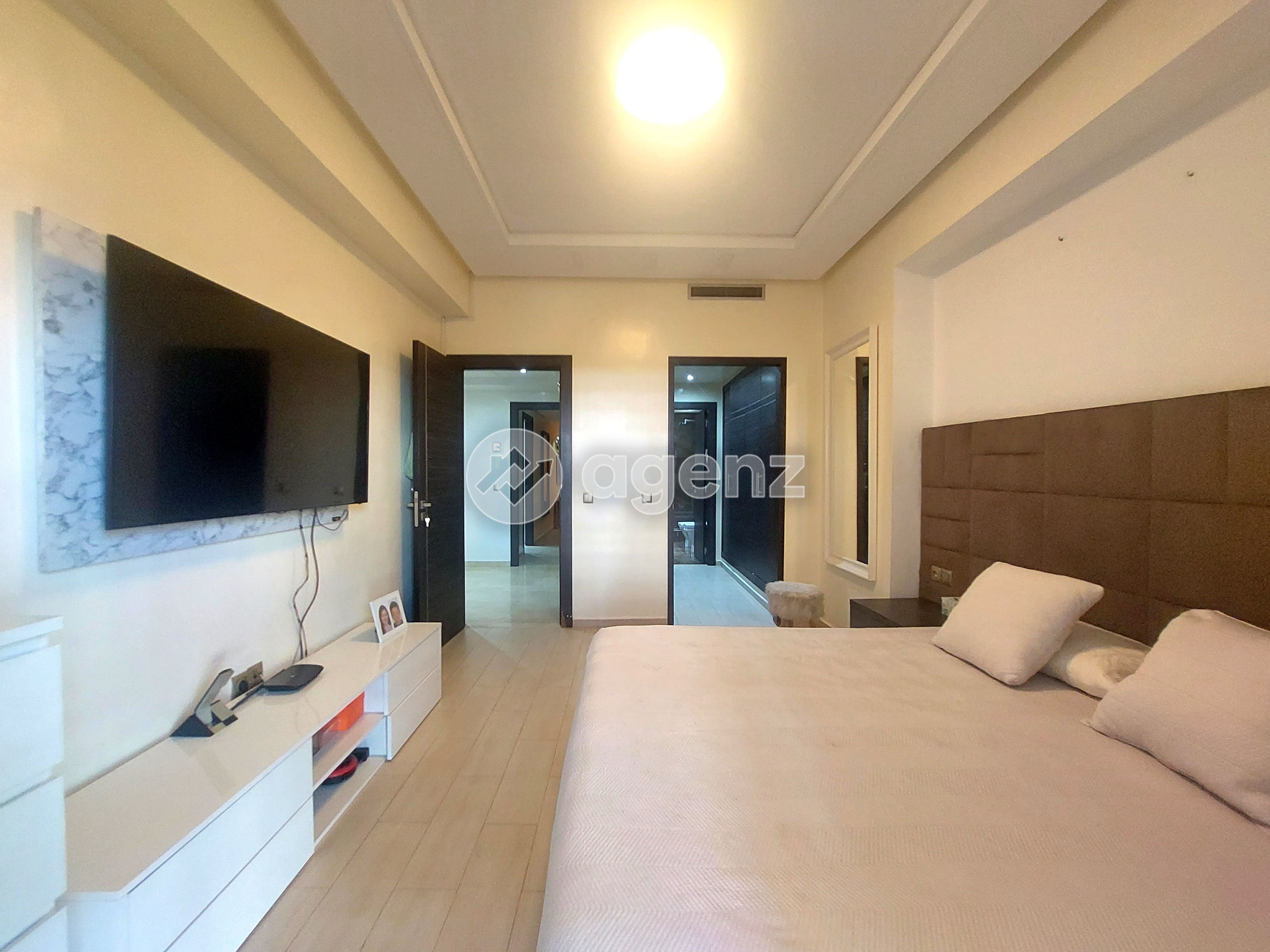 APPARTEMENT MEUBLÉ DE PRESTIGE À LOUER — 2